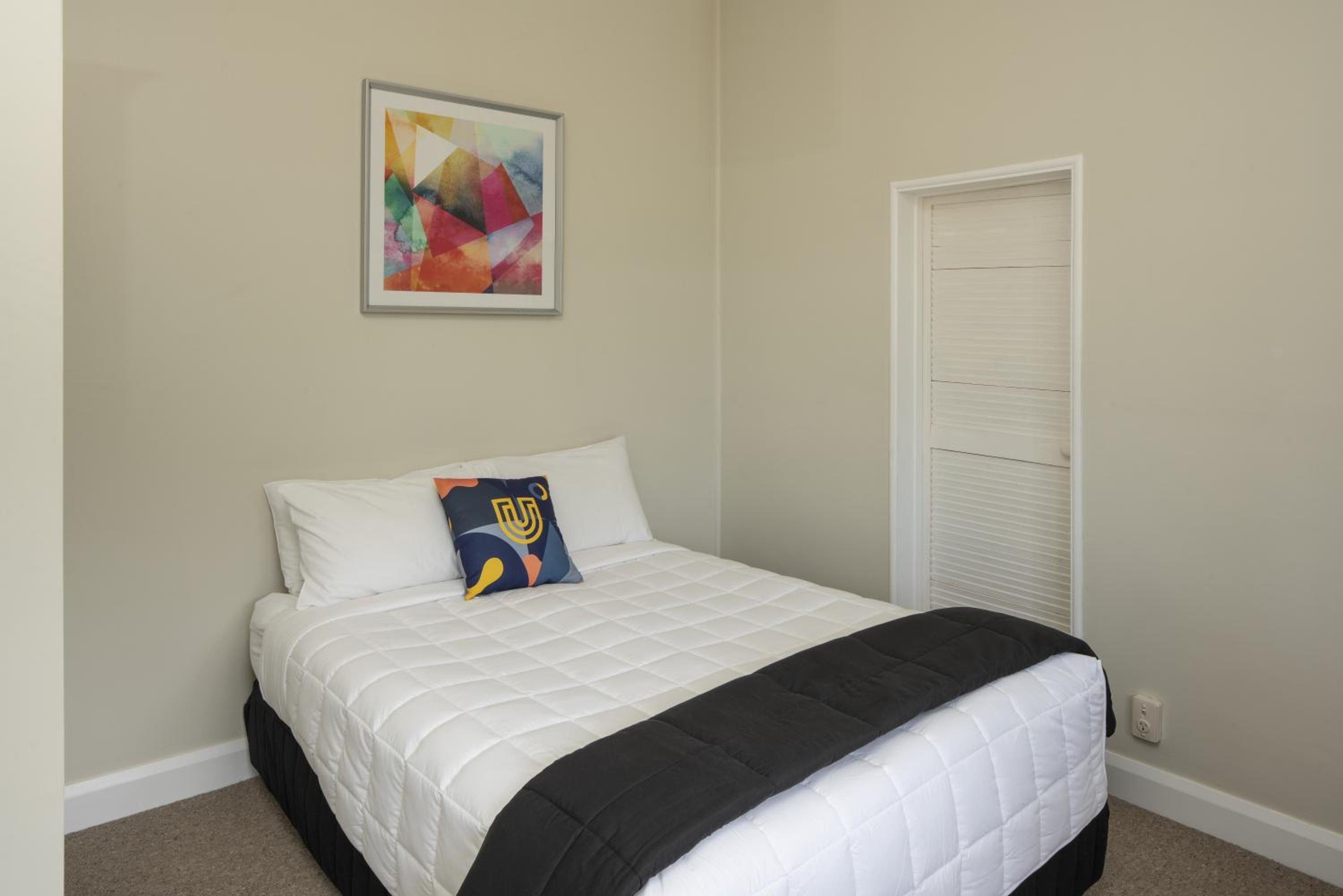 U Studios Masterton, SureStay Collection by BW