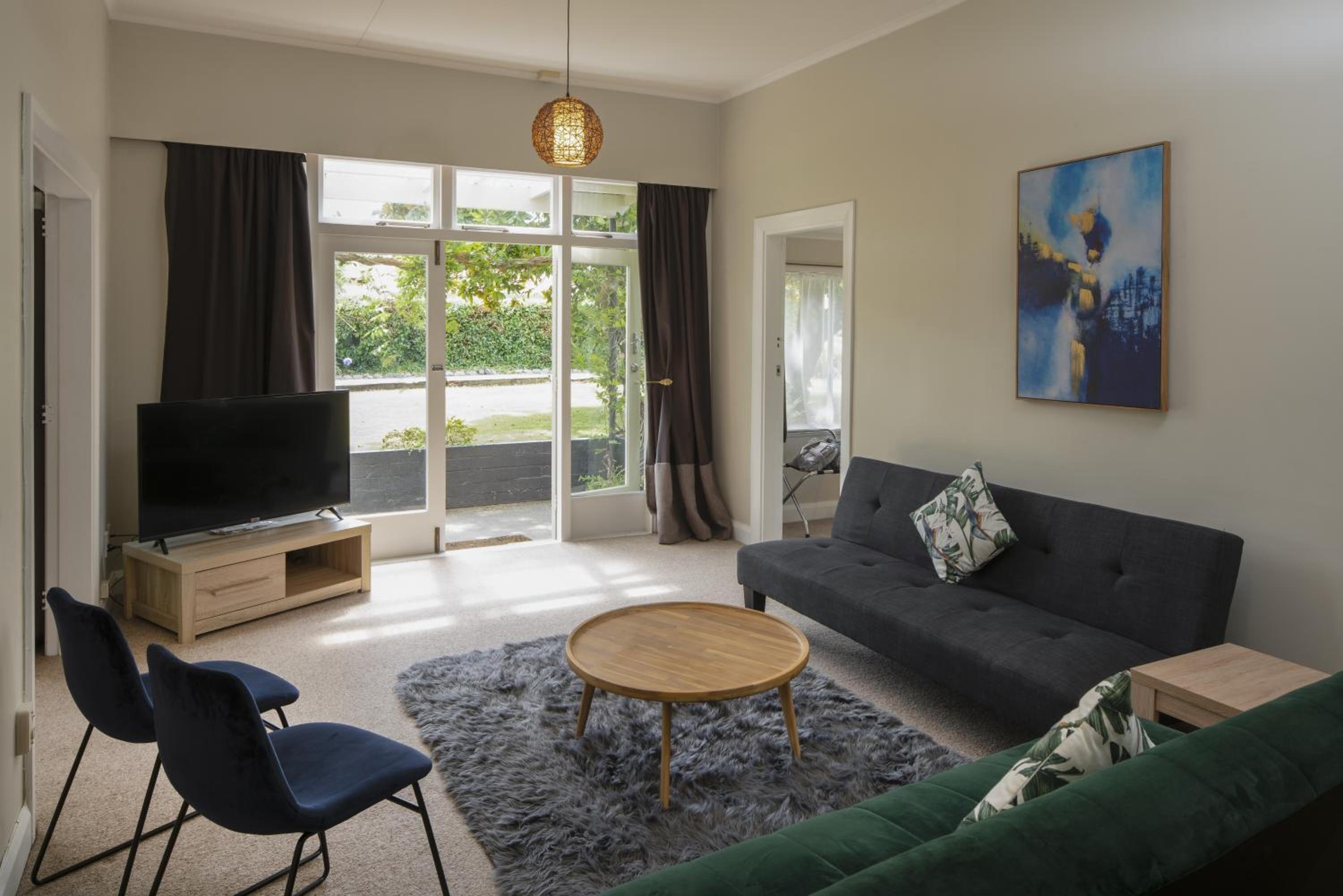 U Studios Masterton, SureStay Collection by BW