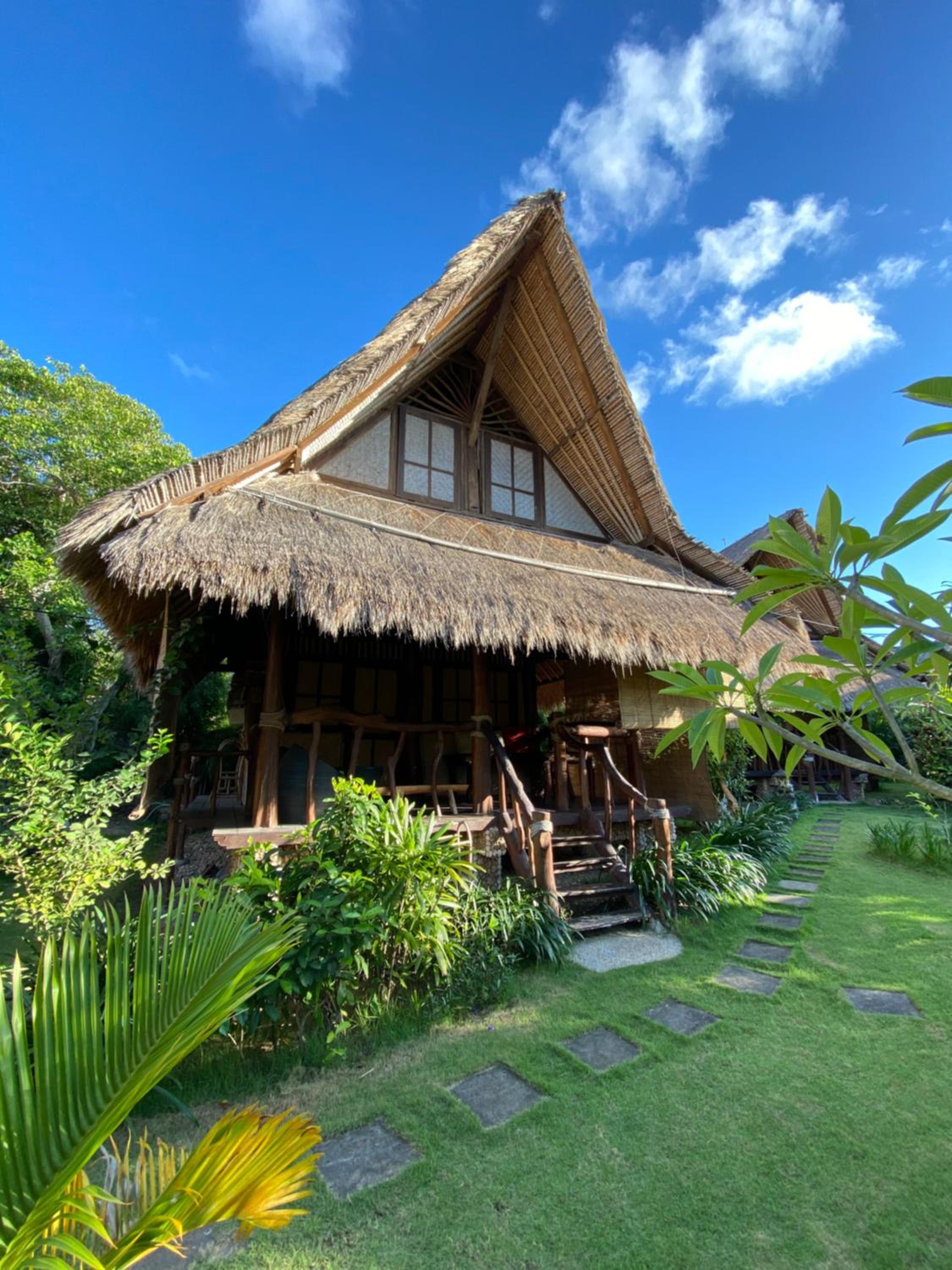 Flower Bud Bungalow Balangan