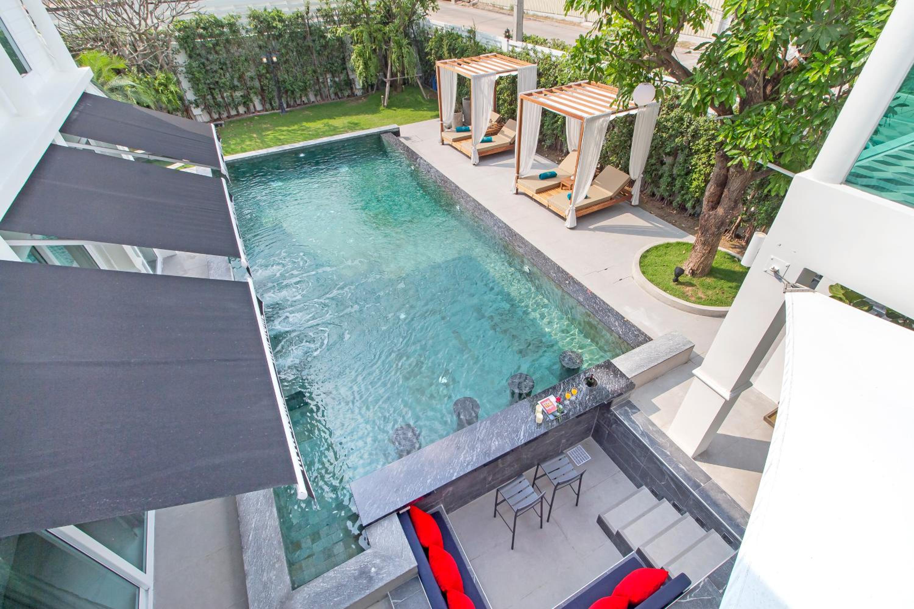 Stylish 2-Villa Combination by Hi At Home view 4