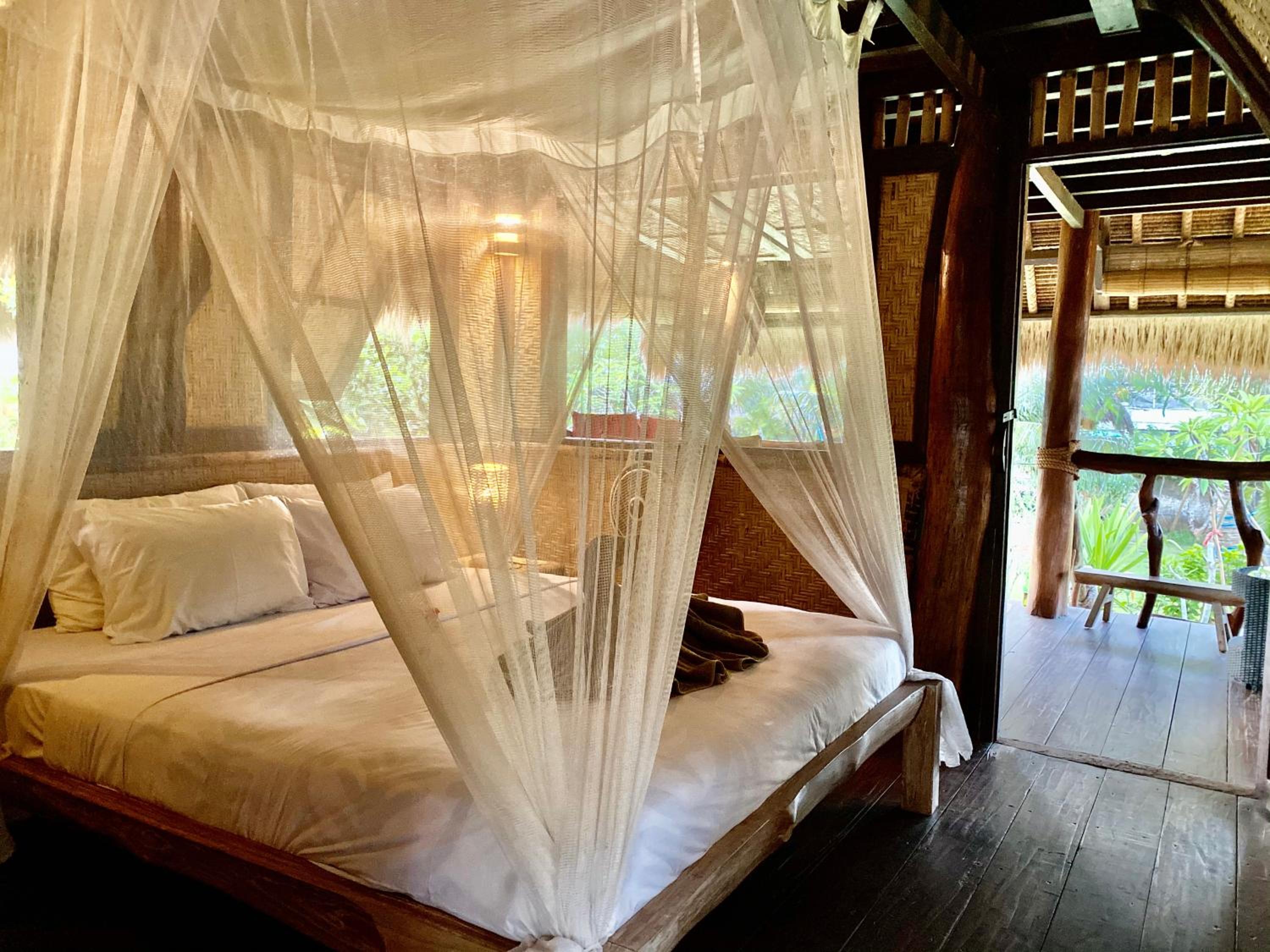 Flower Bud Bungalow Balangan