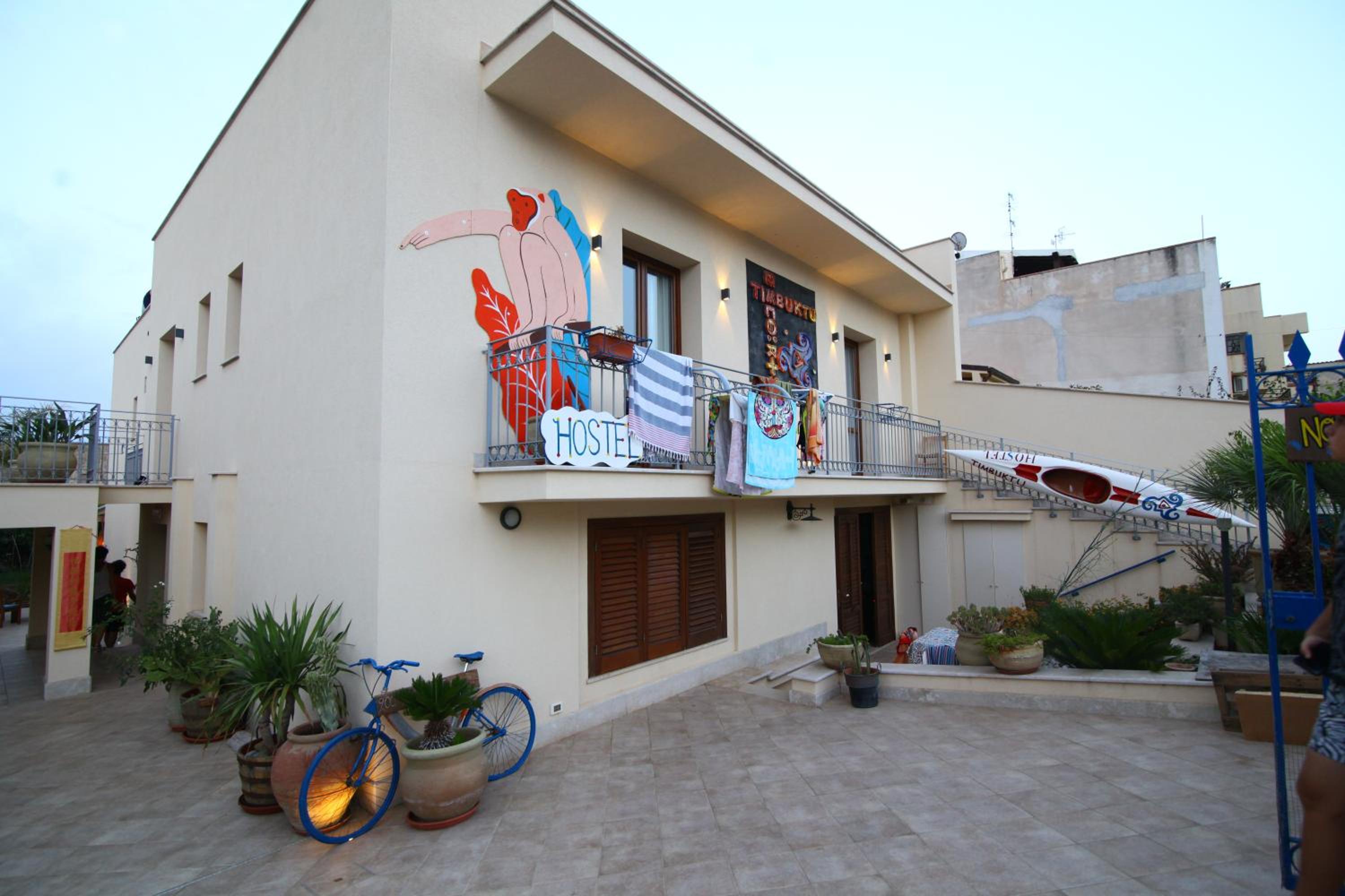 Hotel Timbuktu Hostel - Image 1