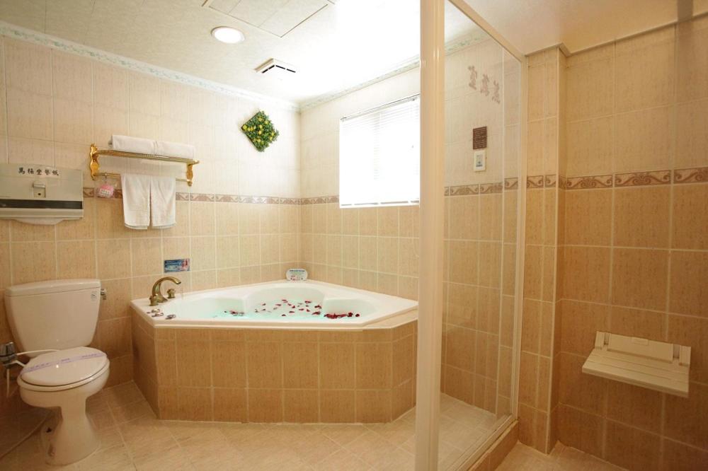 Photo 12