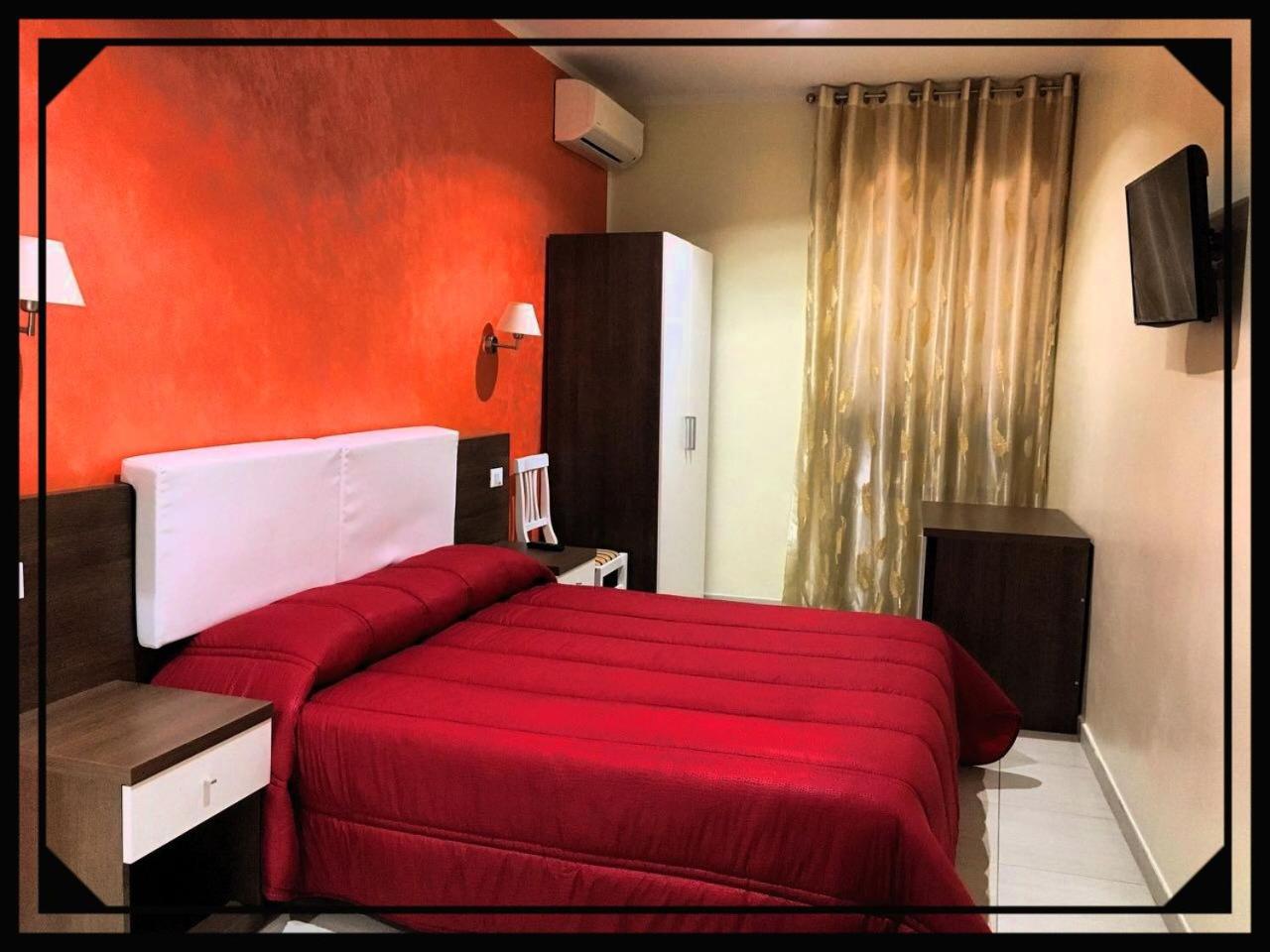 Tiburtina Hotel Holiday
