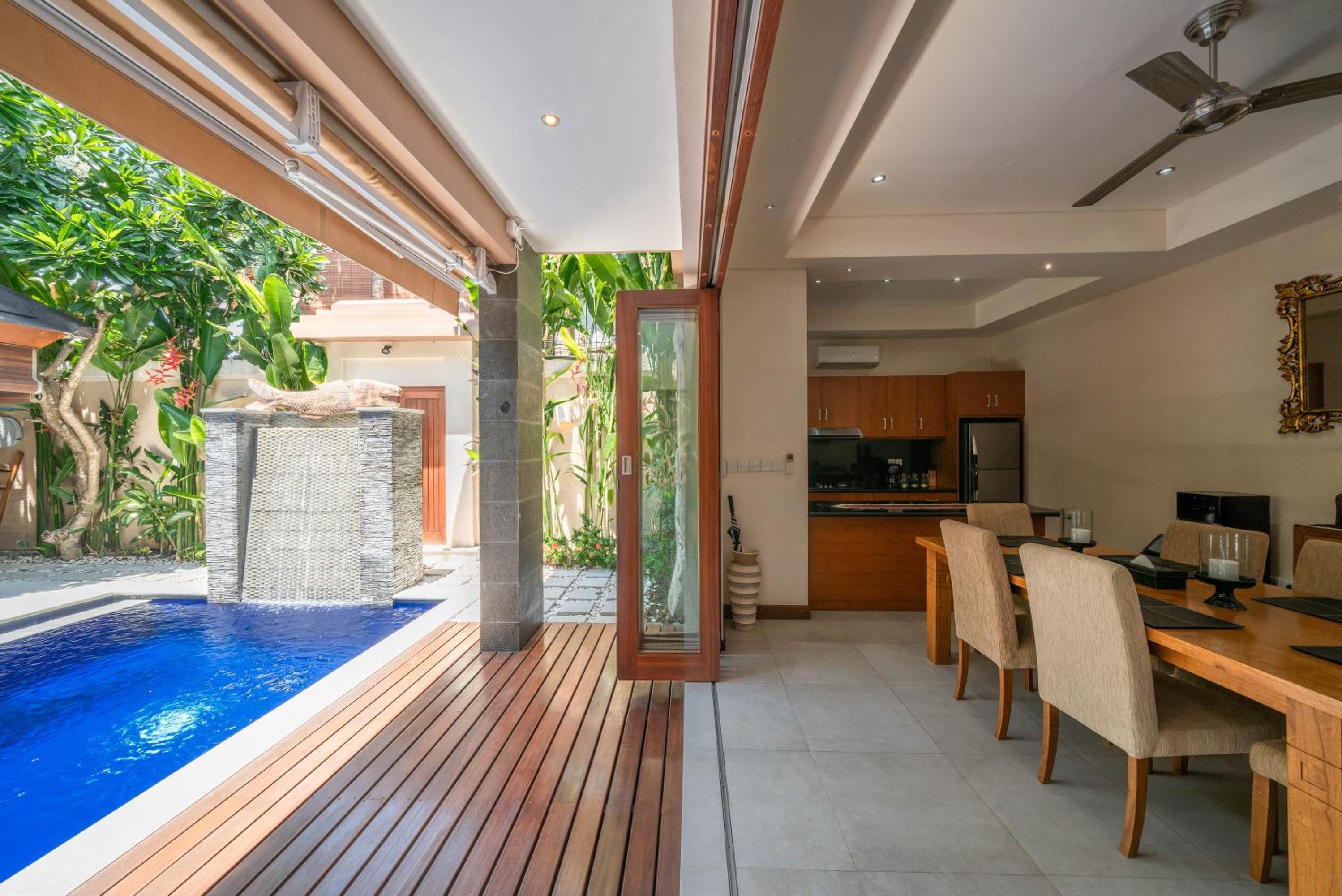 Villa Seacluded 1 - 3BR Villa in Central Seminyak - Large Pool