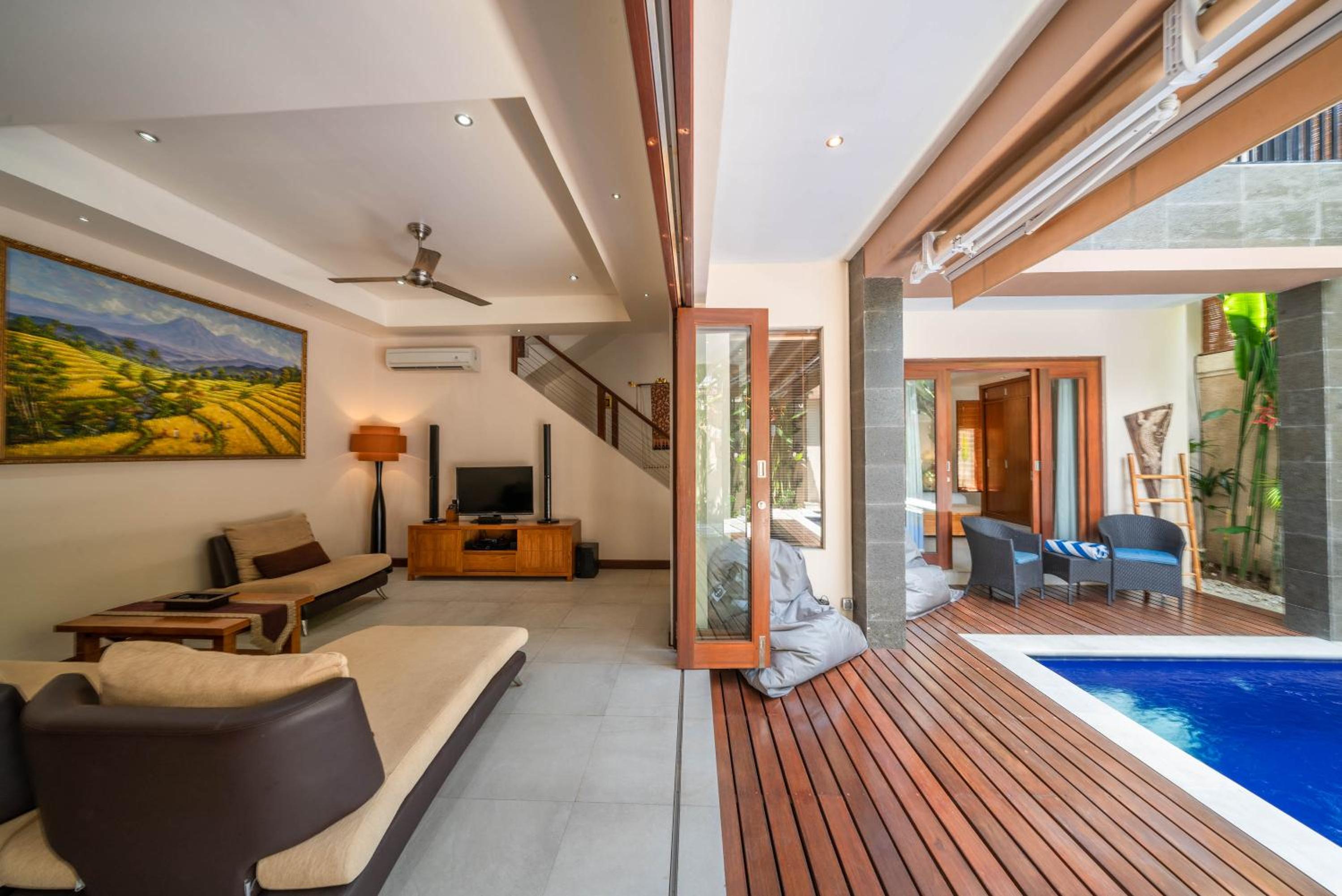Villa Seacluded 1 - 3BR Villa in Central Seminyak - Large Pool