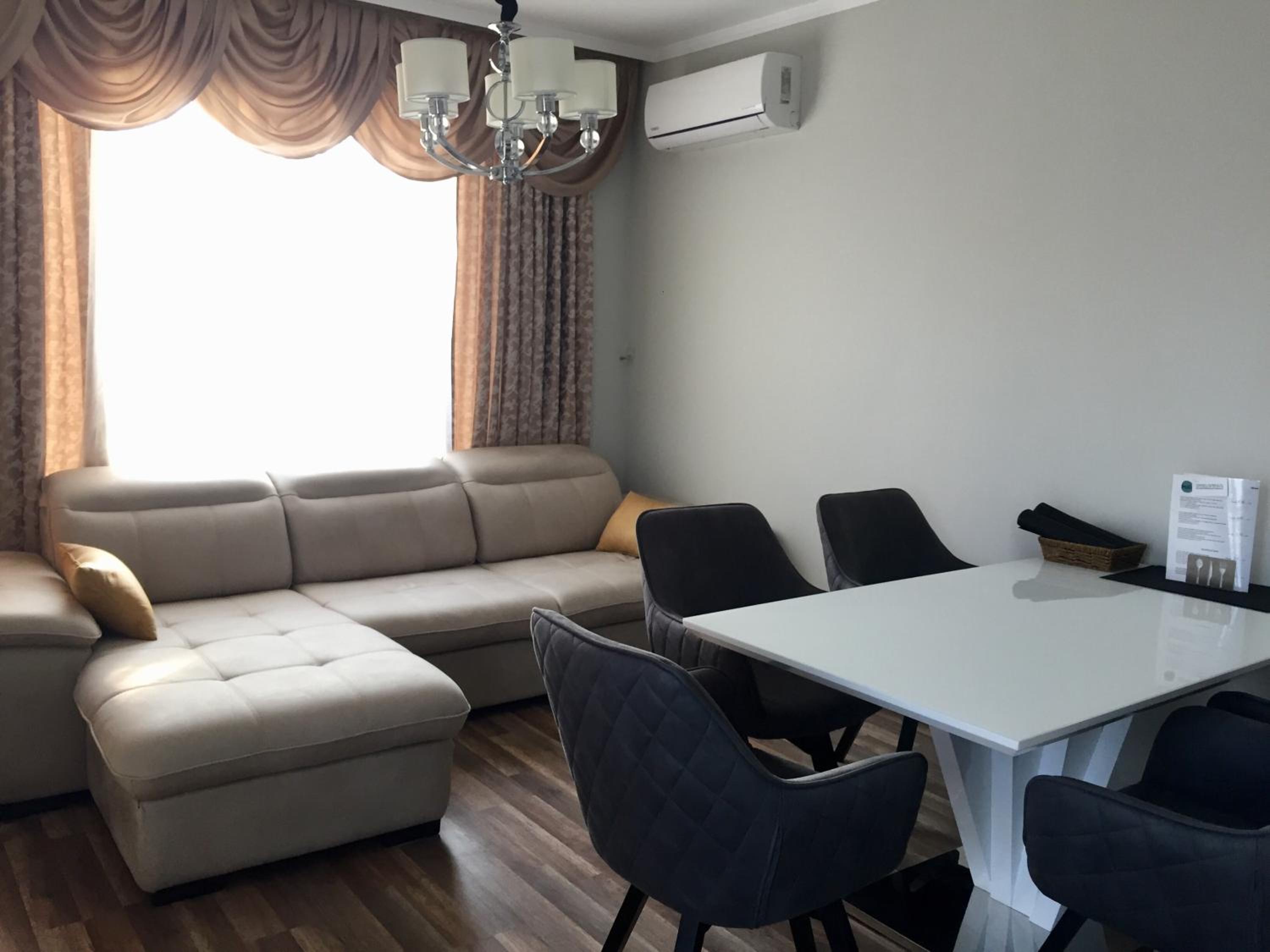 Green Paradise Deluxe Apartments
