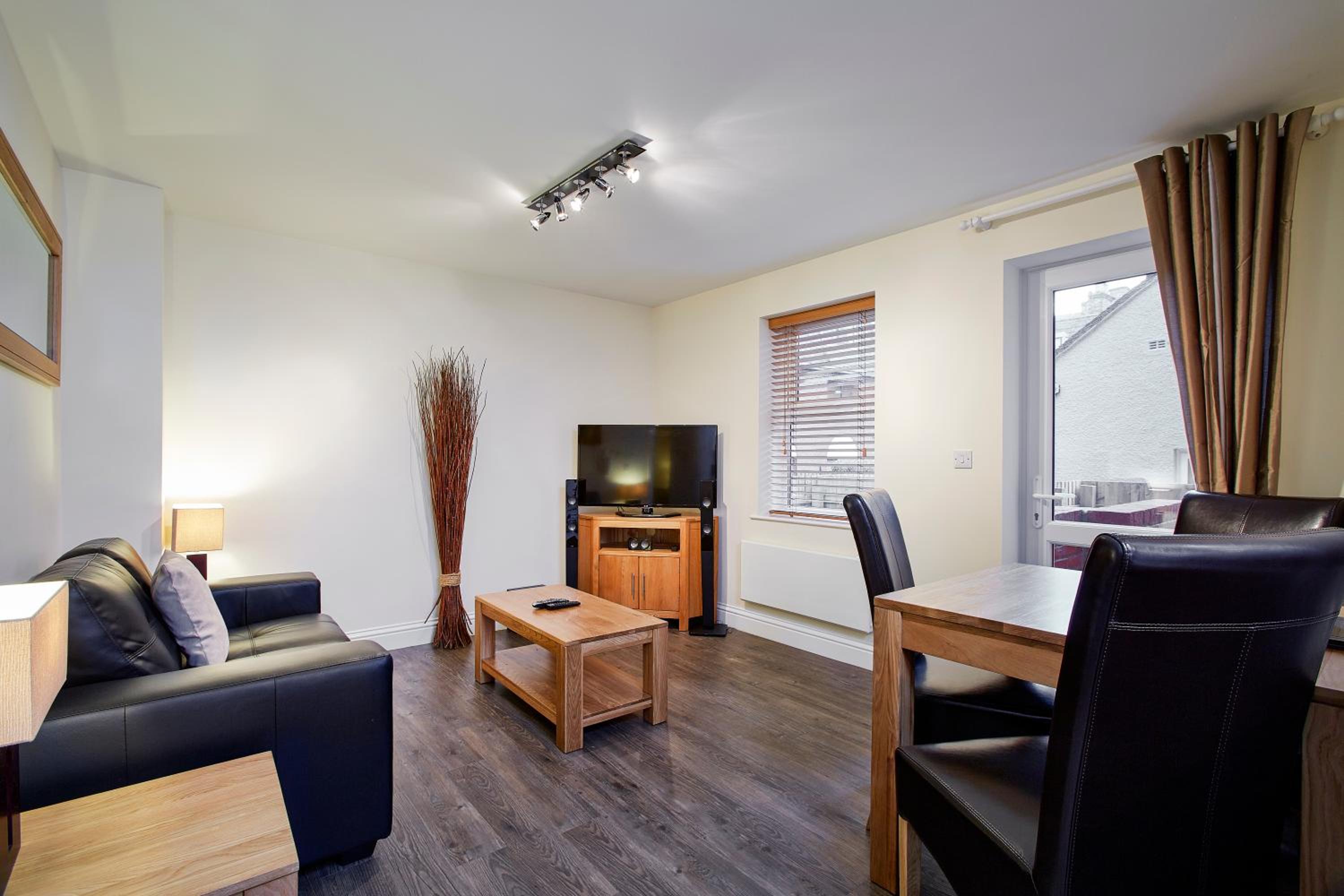 Swan Place Apartments By Viridian Apartments