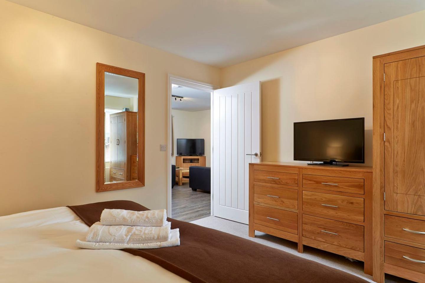 Swan Place Apartments By Viridian Apartments