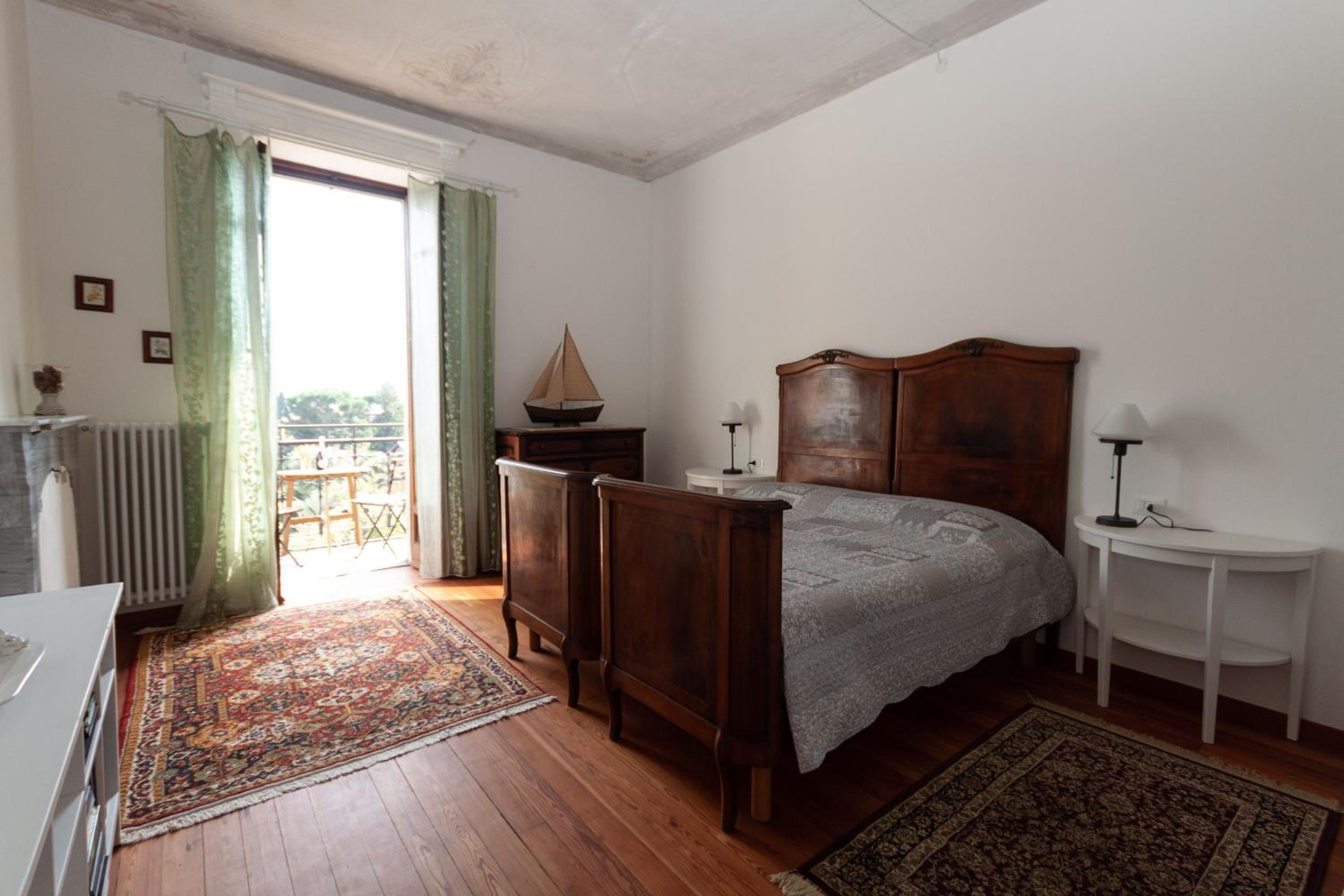 Breva - Menaggio by LoveComo en Menaggio — bedroom