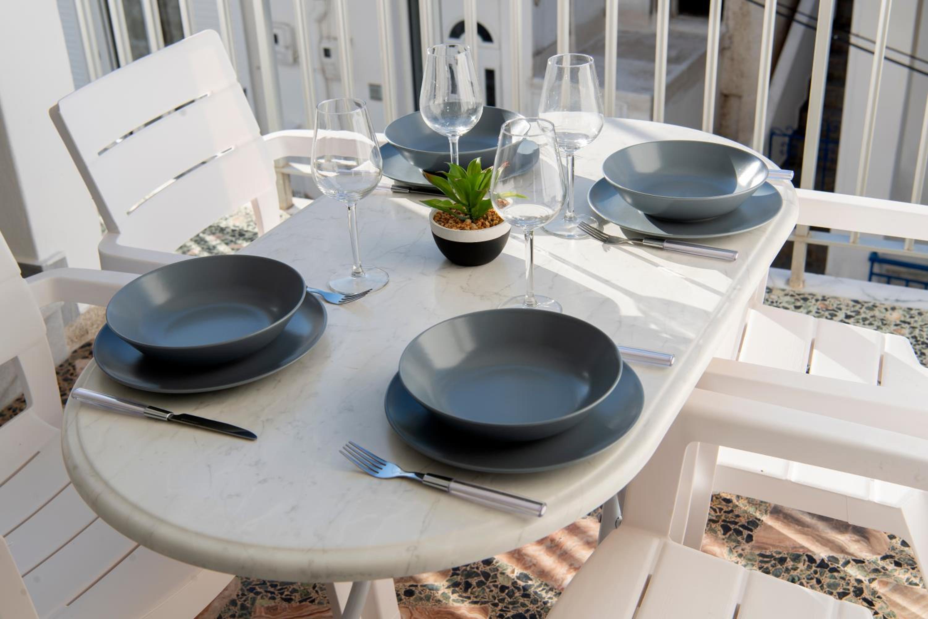 Downtown Apartment photo 2