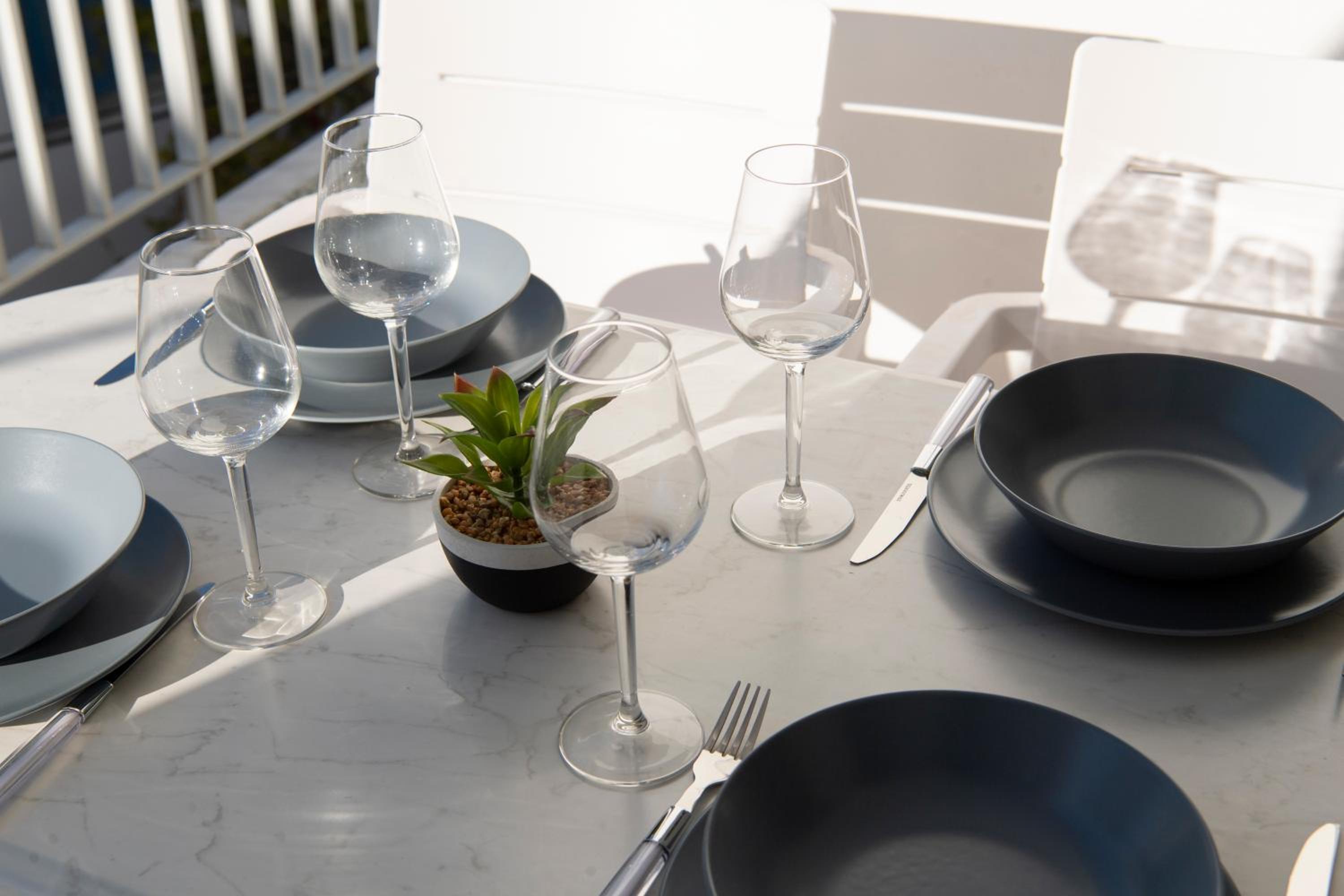 Downtown Apartment photo 4