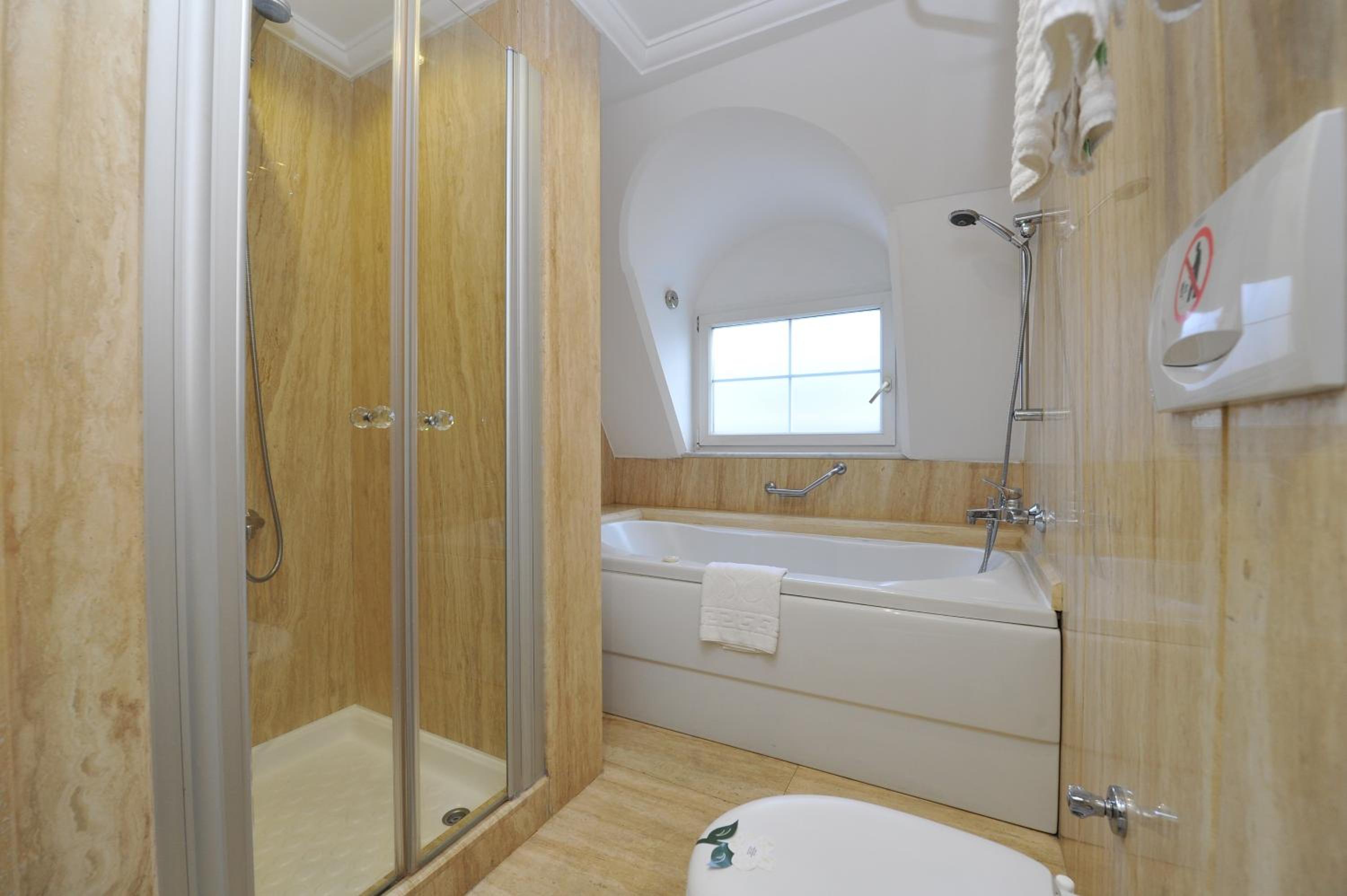 Hotel Yasmak Sultan - Image 5