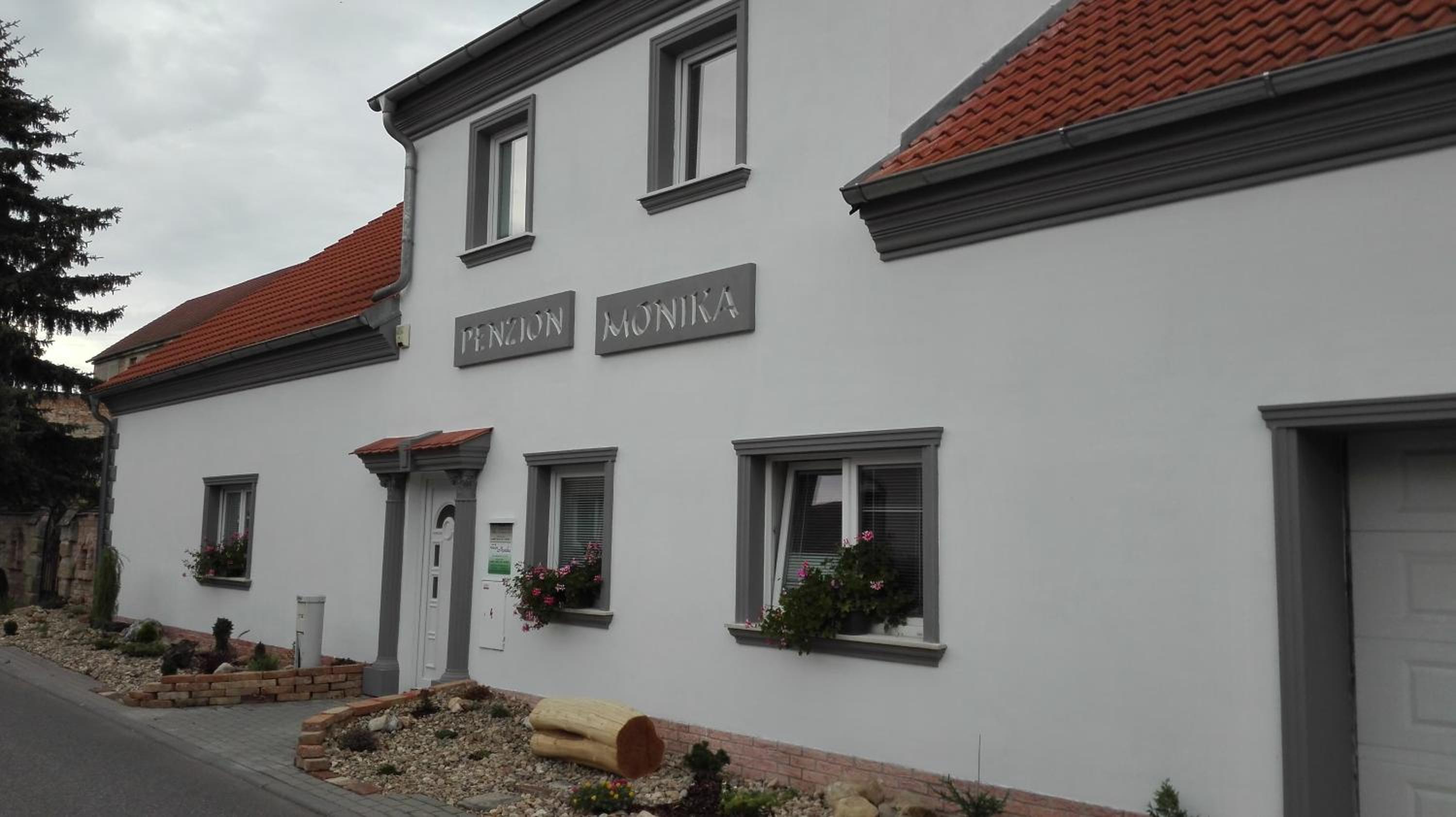 Hotel Penzion Monika