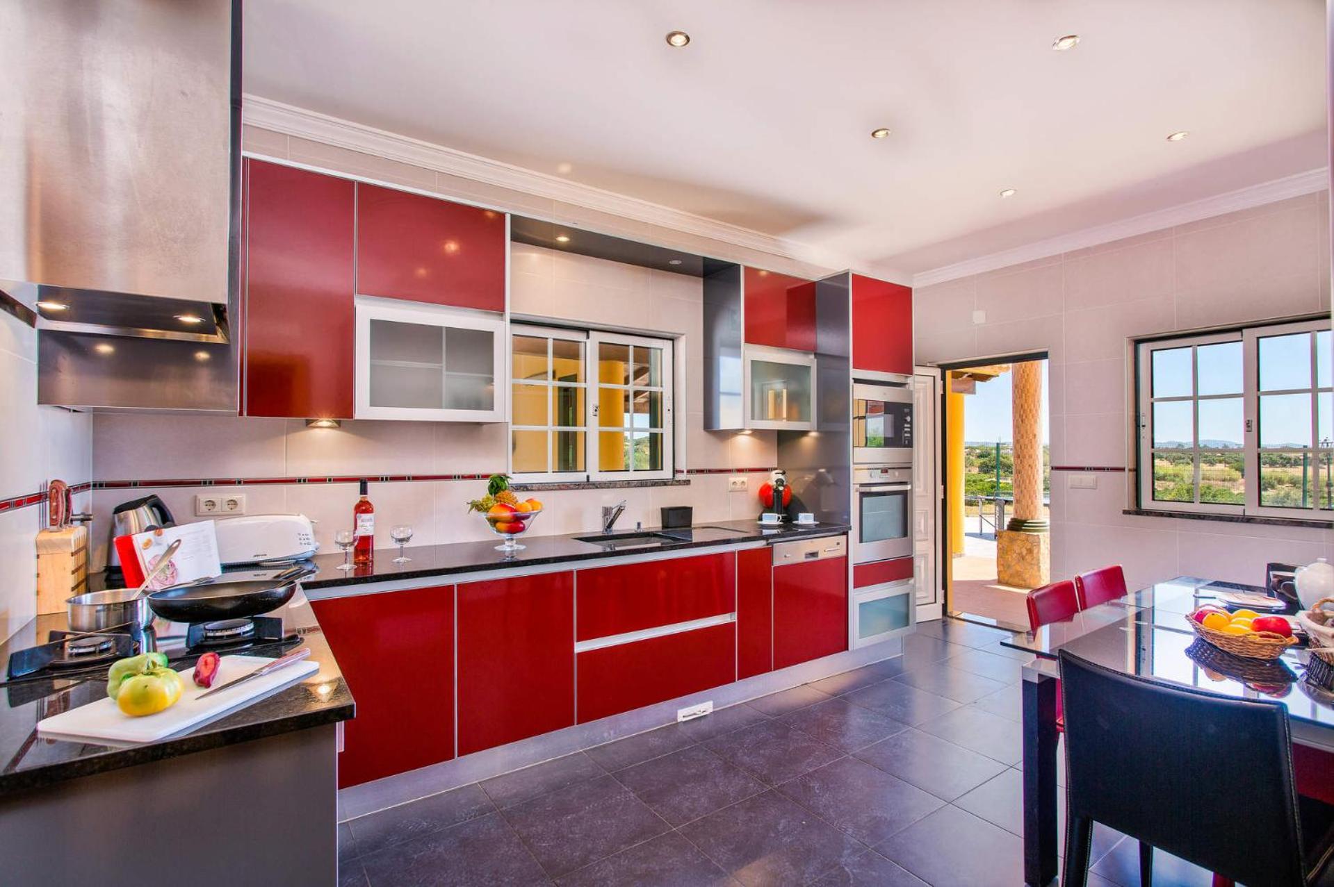 Villa Nincha - Heated Pool - Free wi-fi - Air Con view 5