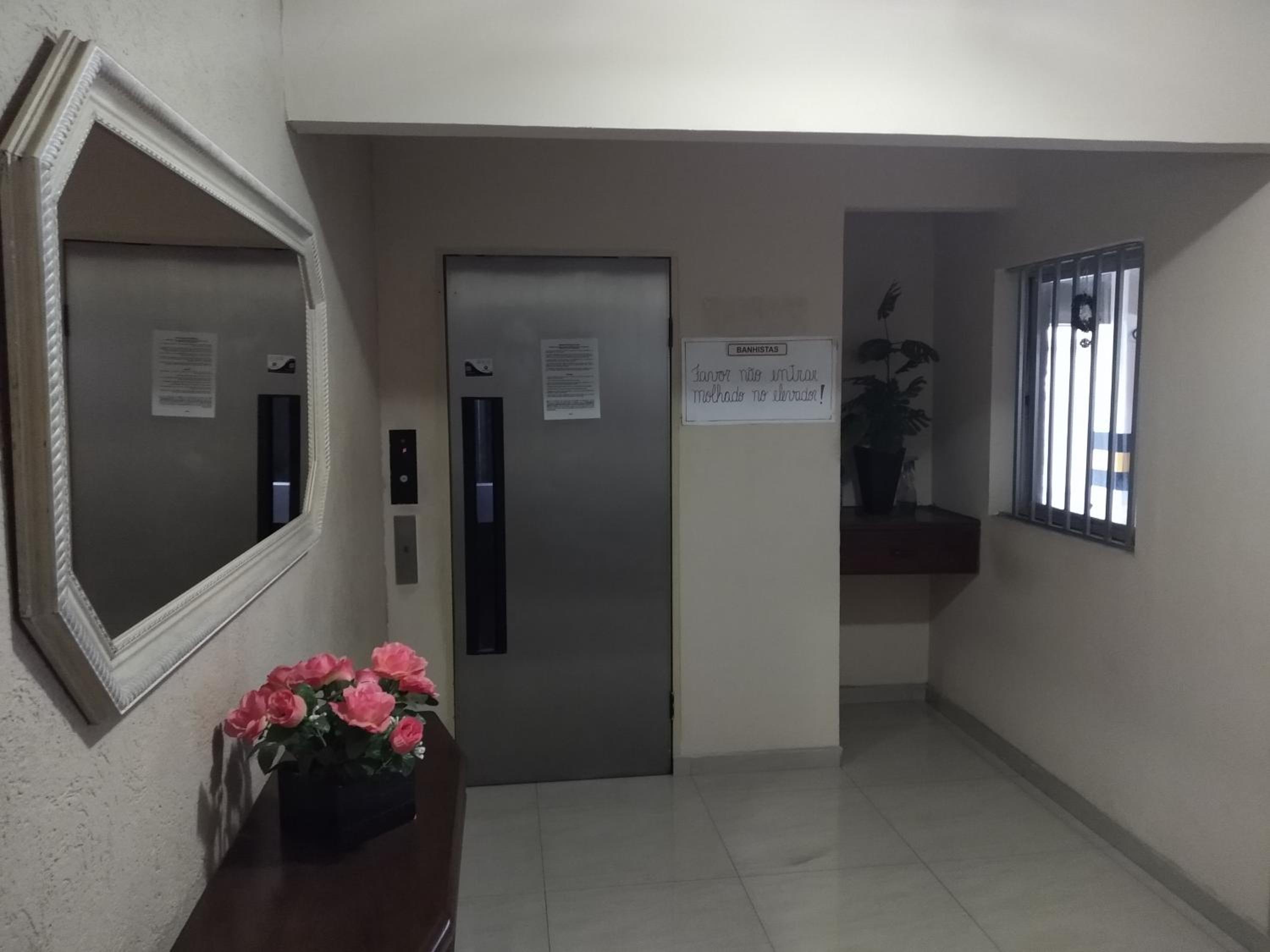 Suíte com Cozinha independente em Apartamento