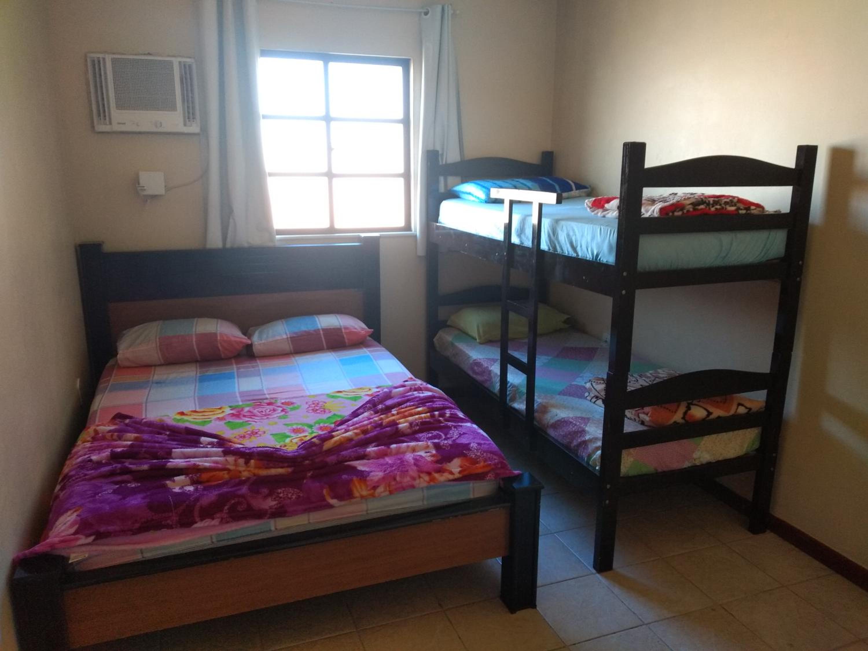 Casa com 2 quartos em condomínio