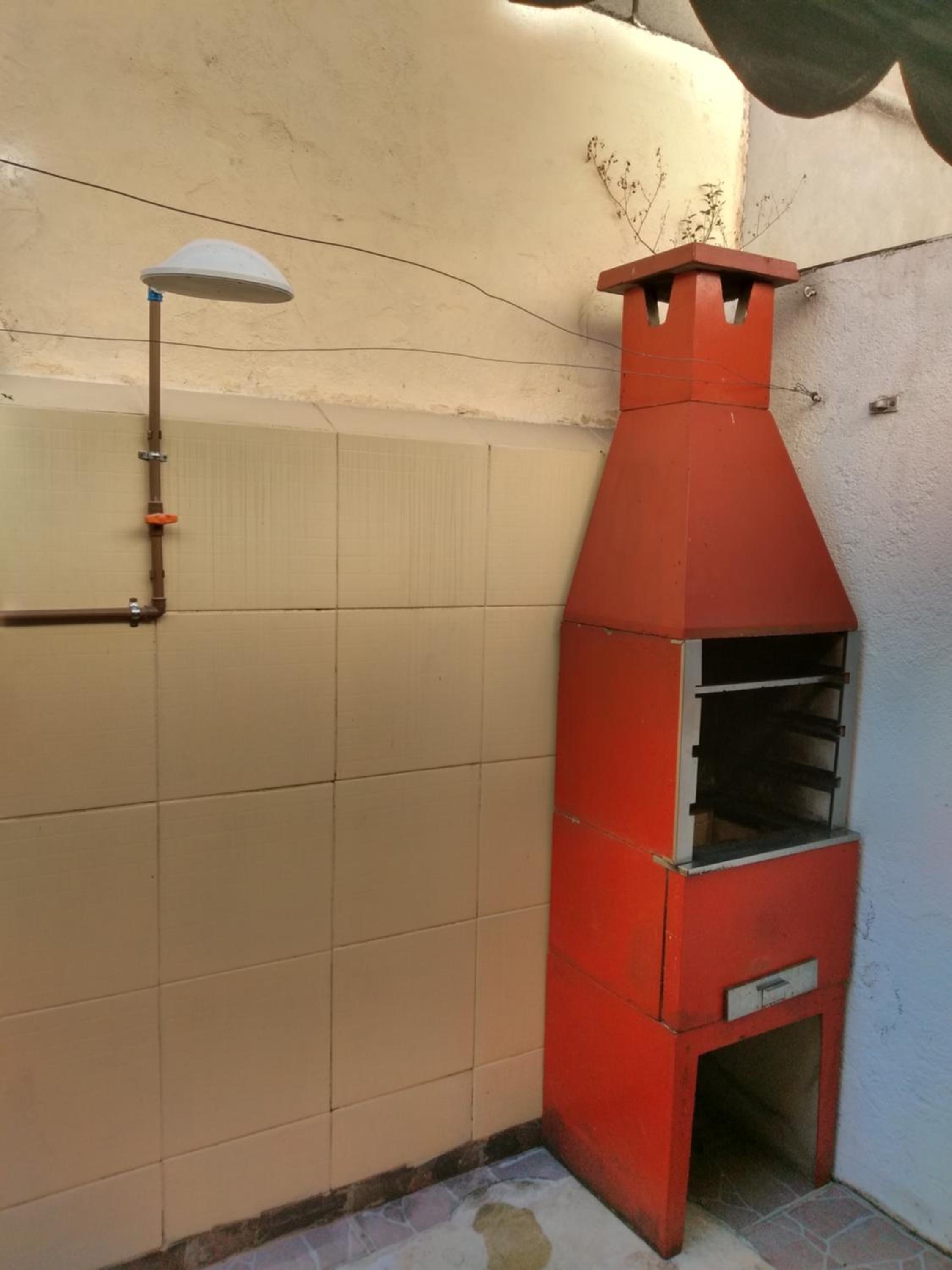 Casa com 2 quartos em condomínio