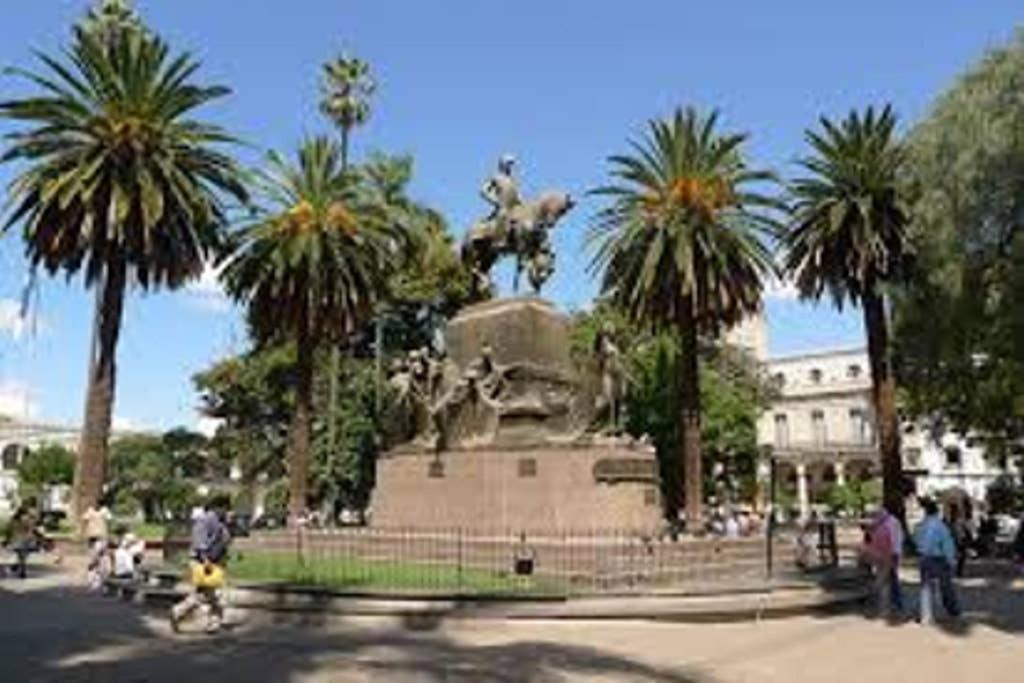 EN EL CORAZON DE SALTA PASADO PRESENTE Y FUTURO