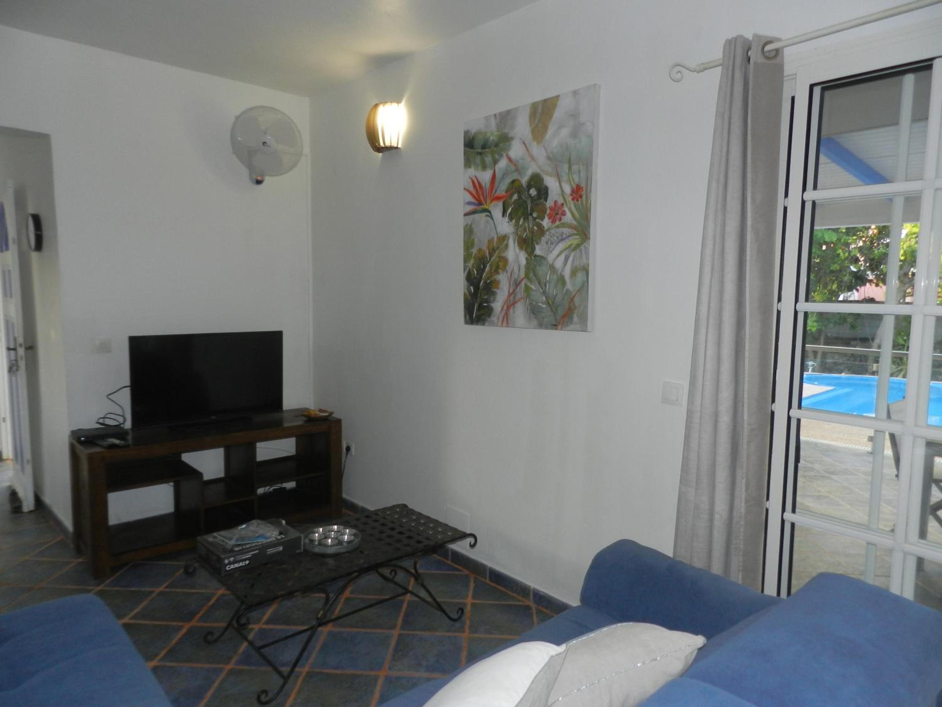 VILLA LE BORD BLEU view 2