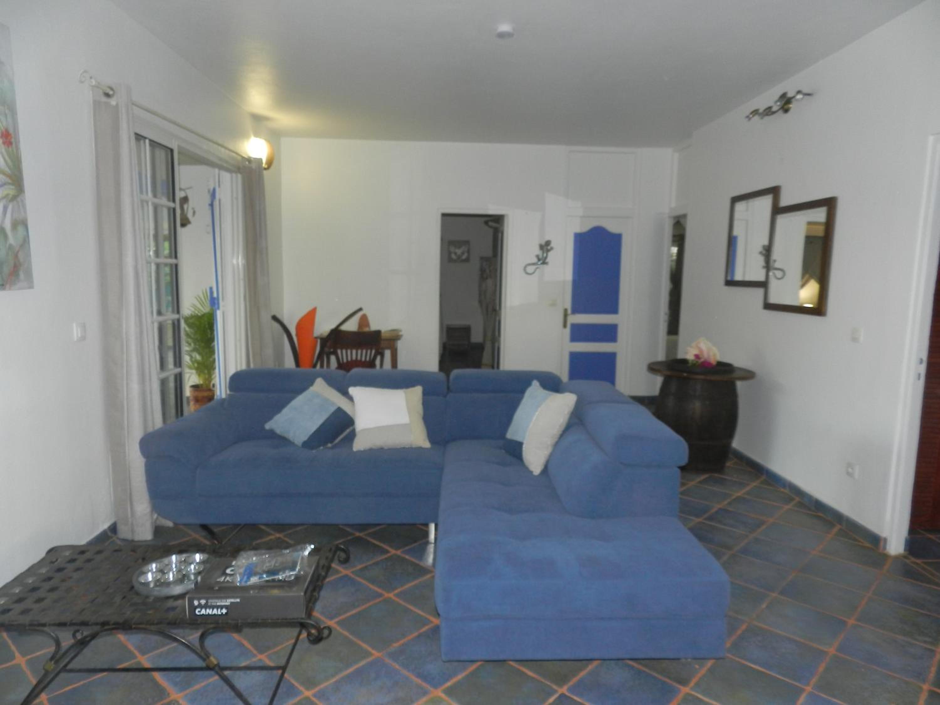 VILLA LE BORD BLEU view 4