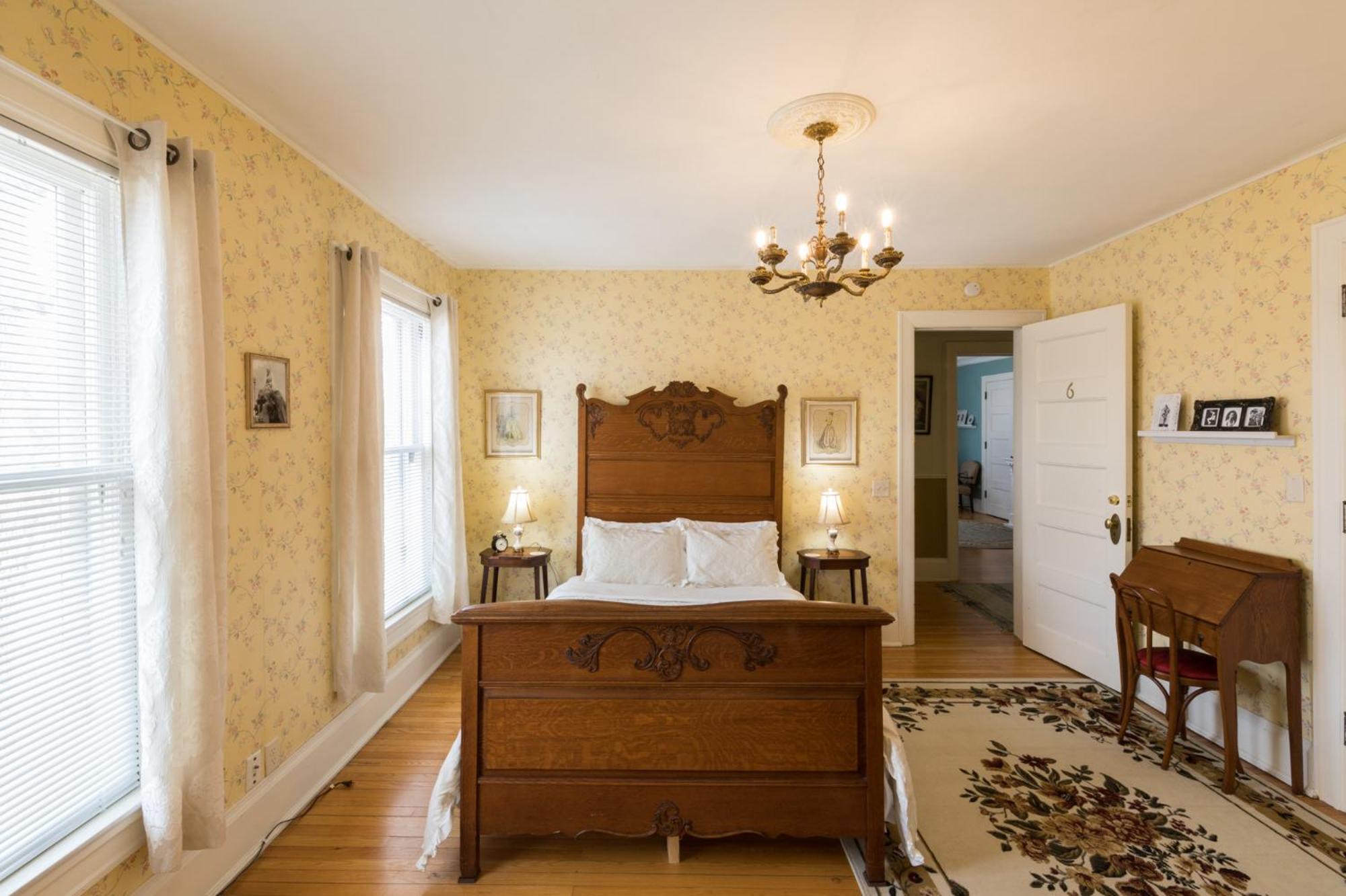 Ringling House Bed & Breakfast