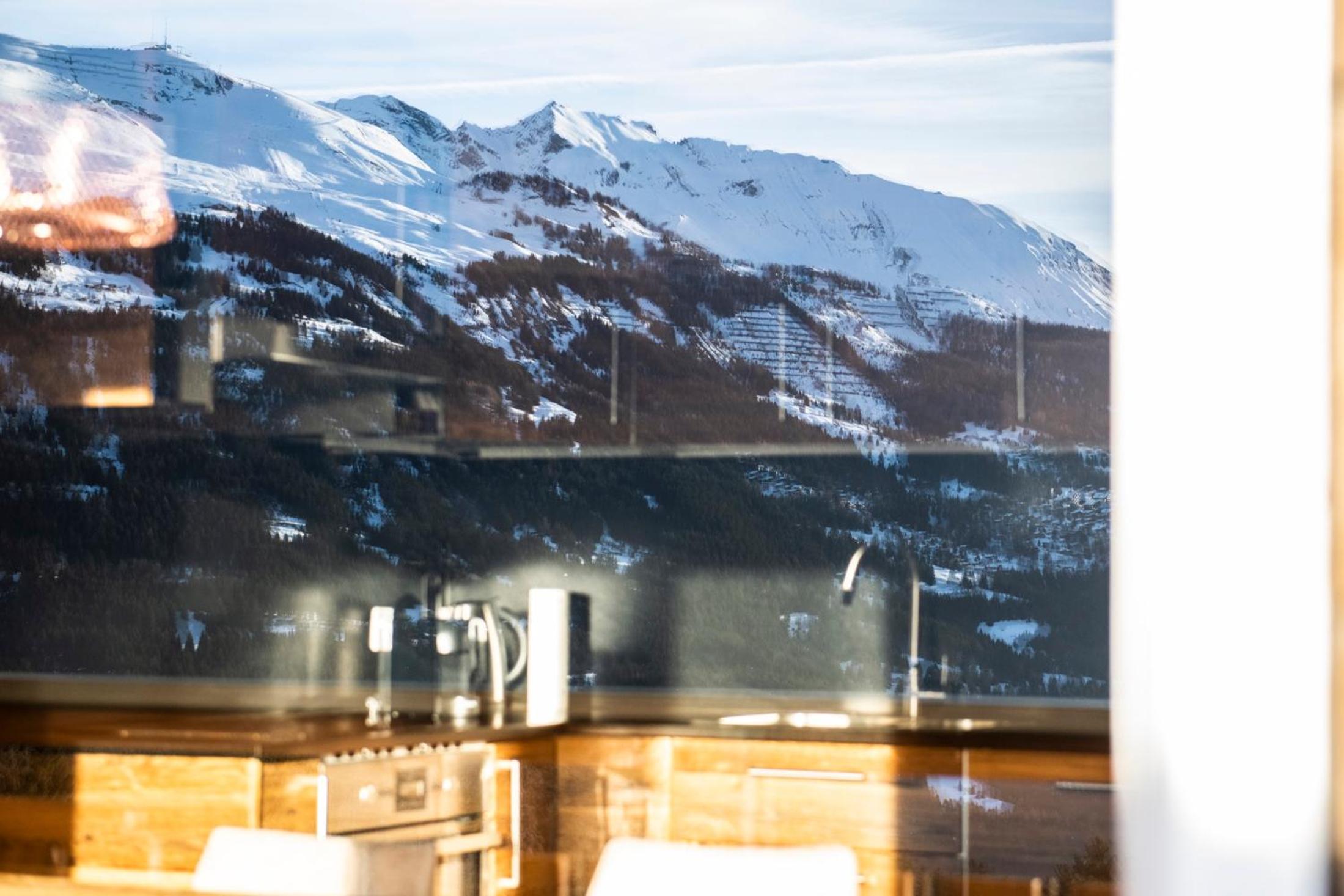 Modernity and authenticity in Crans-Montana, breathtaking panorama