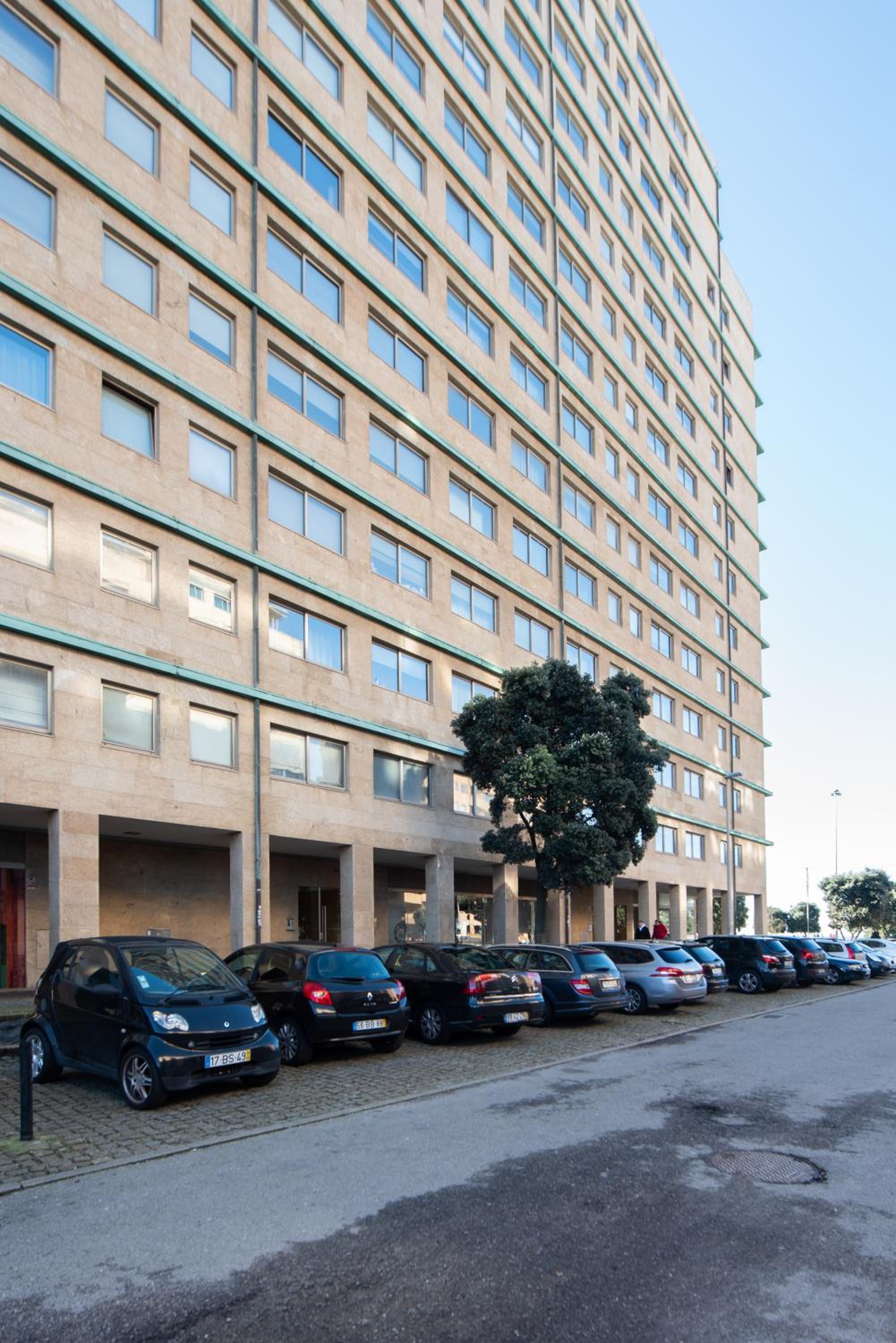 Apartament em condominio com Piscina