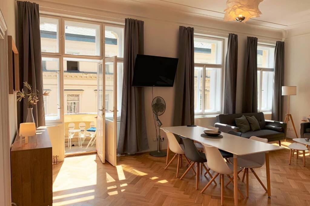 VIP city CENTER apartment Prague