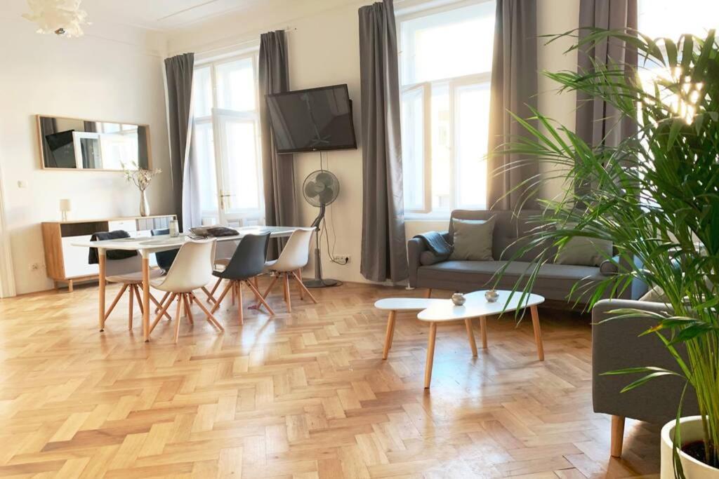 VIP city CENTER apartment Prague