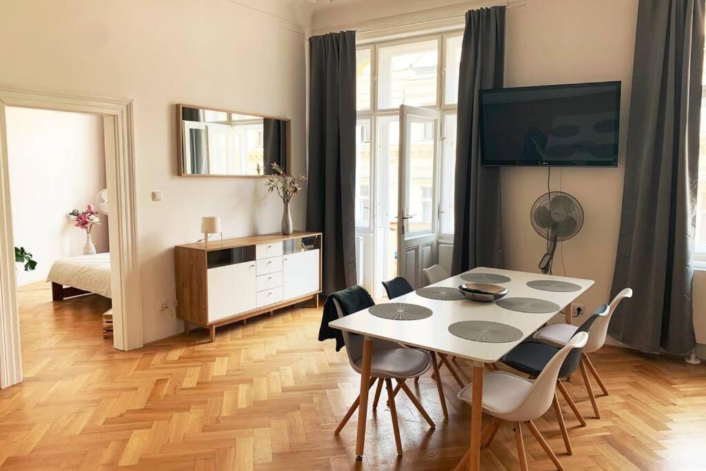 VIP city CENTER apartment Prague