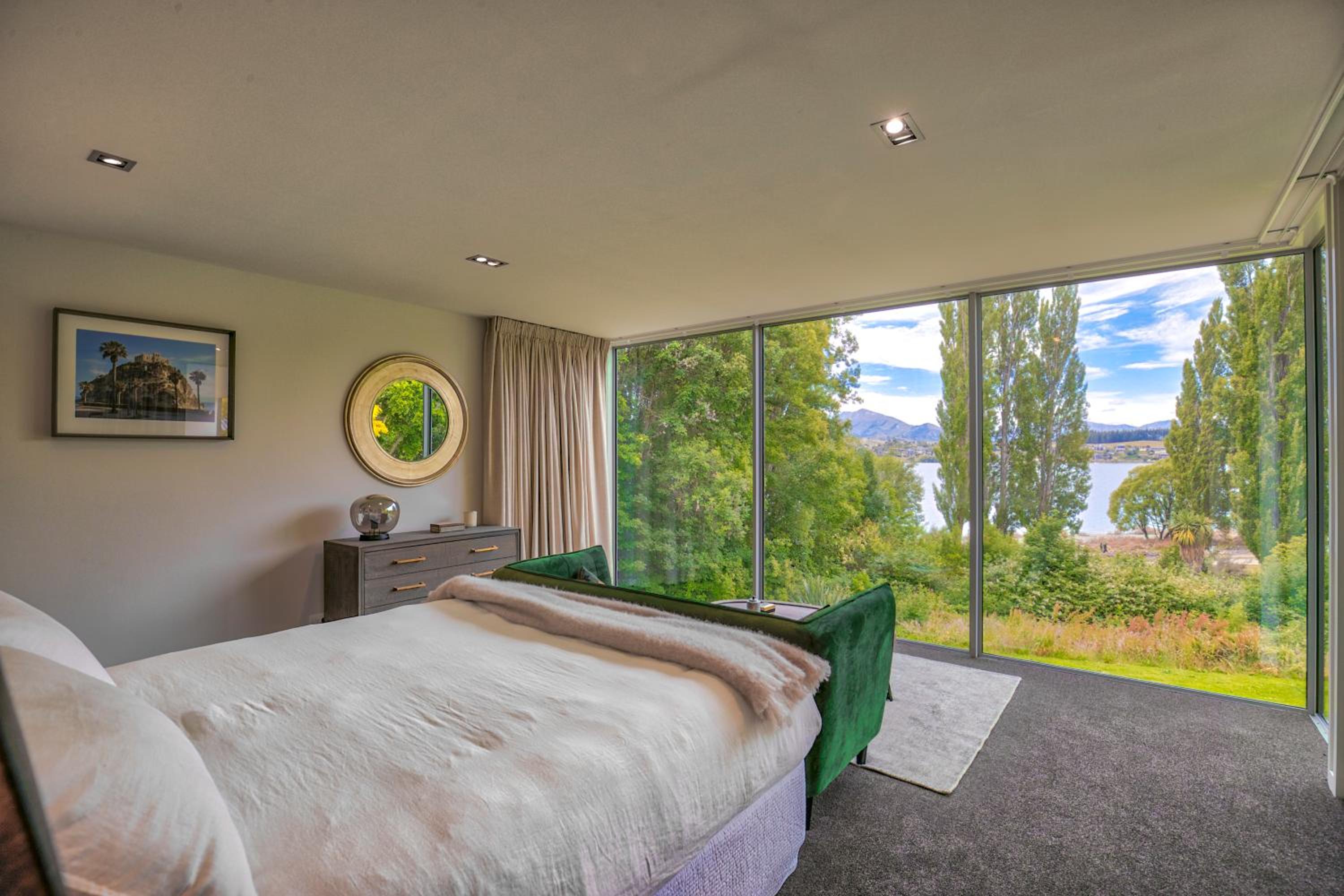 Waters Edge by Sotheby's Luxury Rental Homes