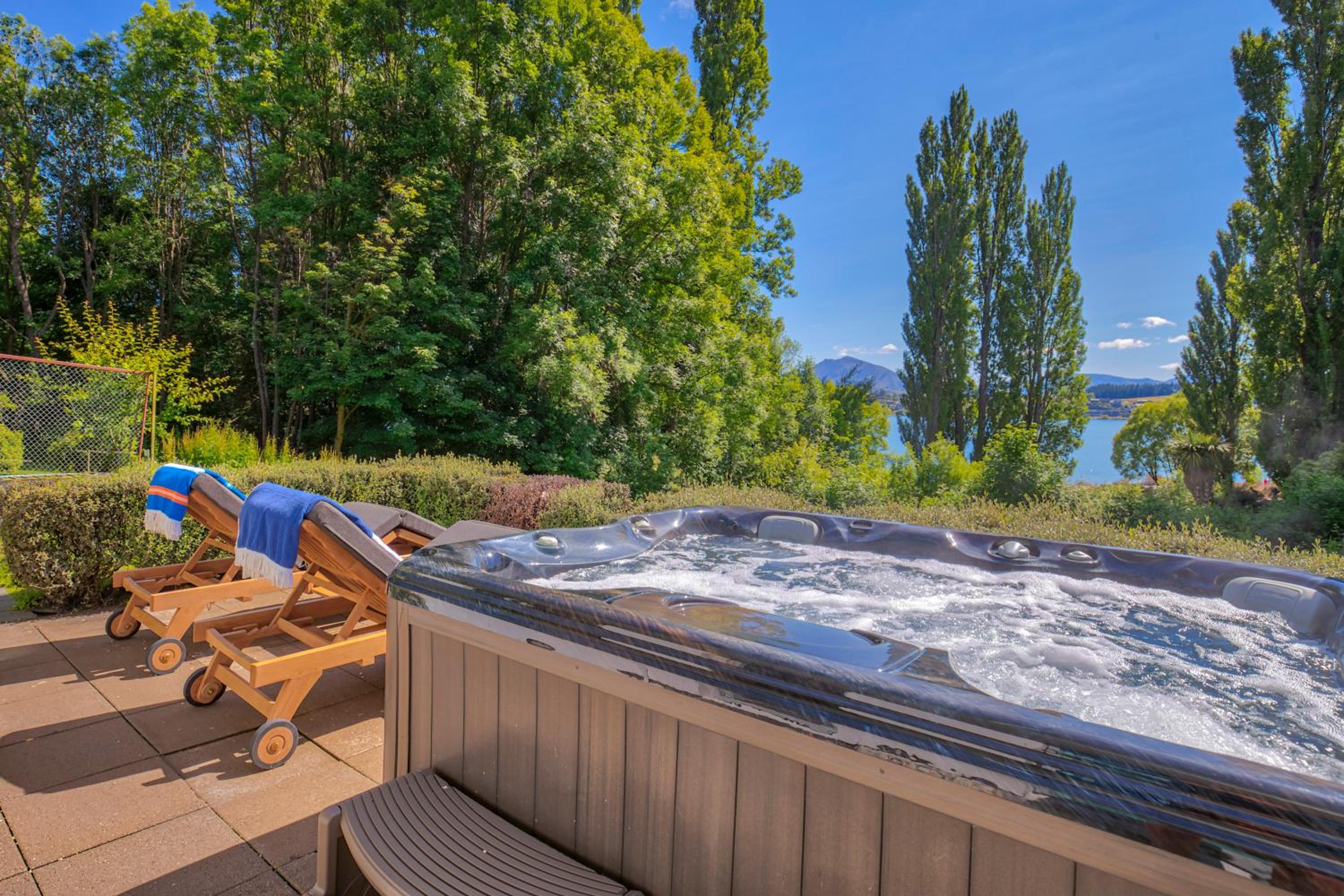 Waters Edge by Sotheby's Luxury Rental Homes