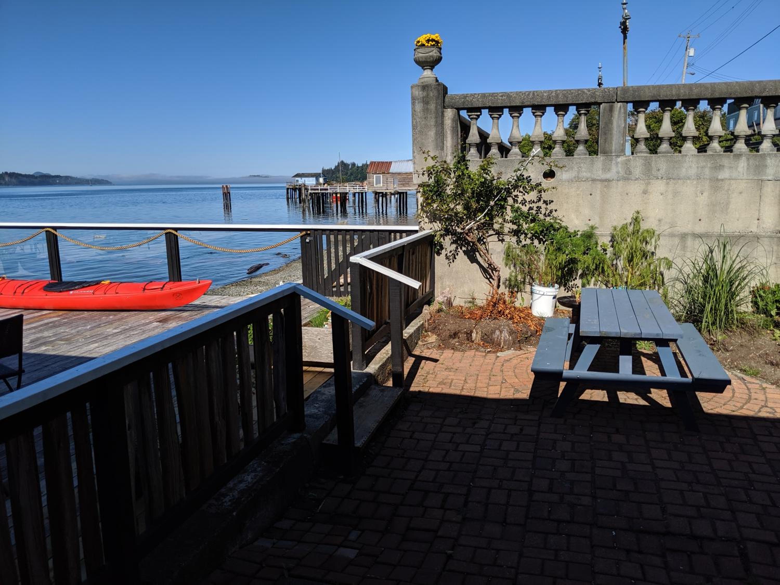 Nimpkish Hotel