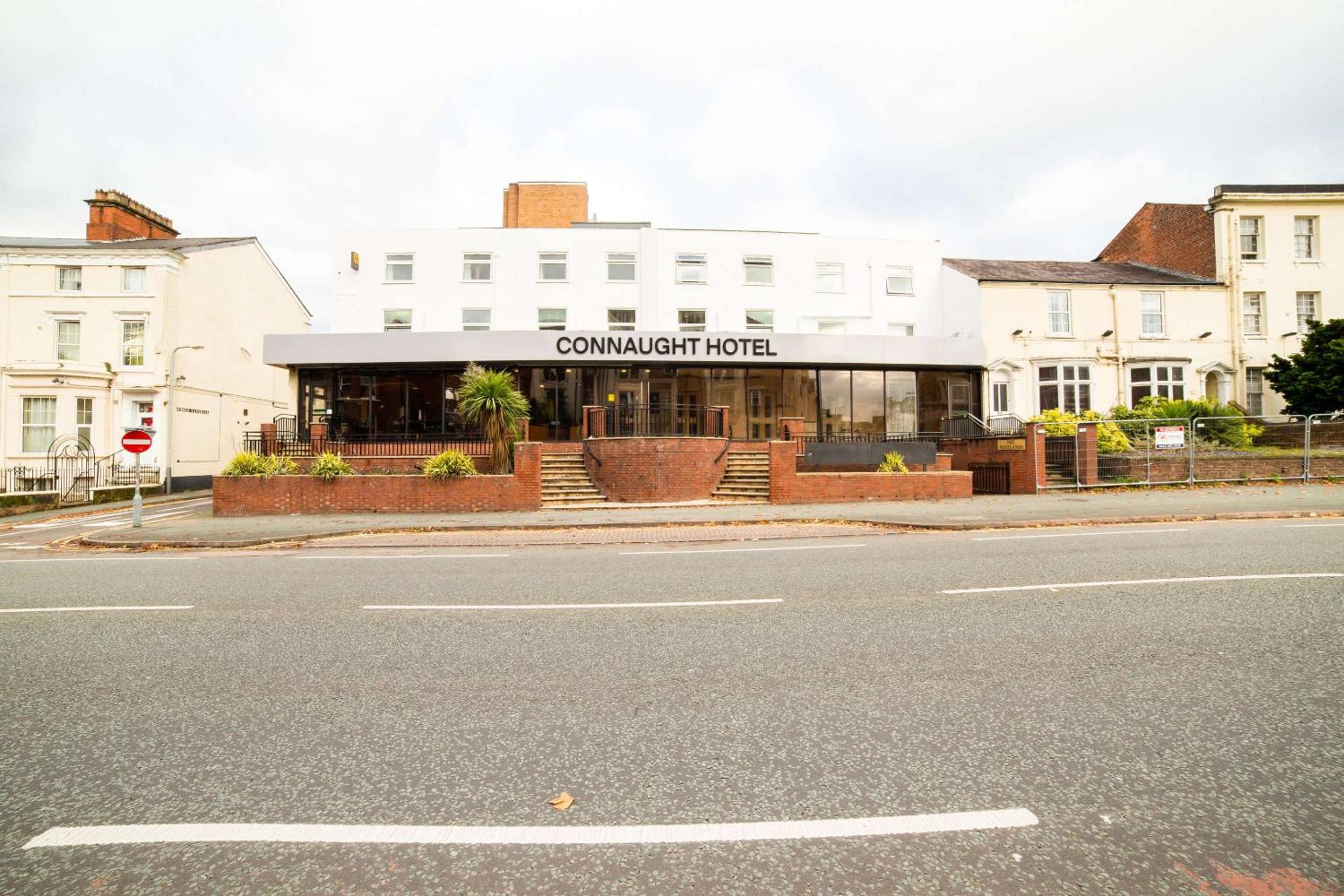 Wolverhampton Vacations - The Connaught Hotel Wolverhampton - Property Image 2