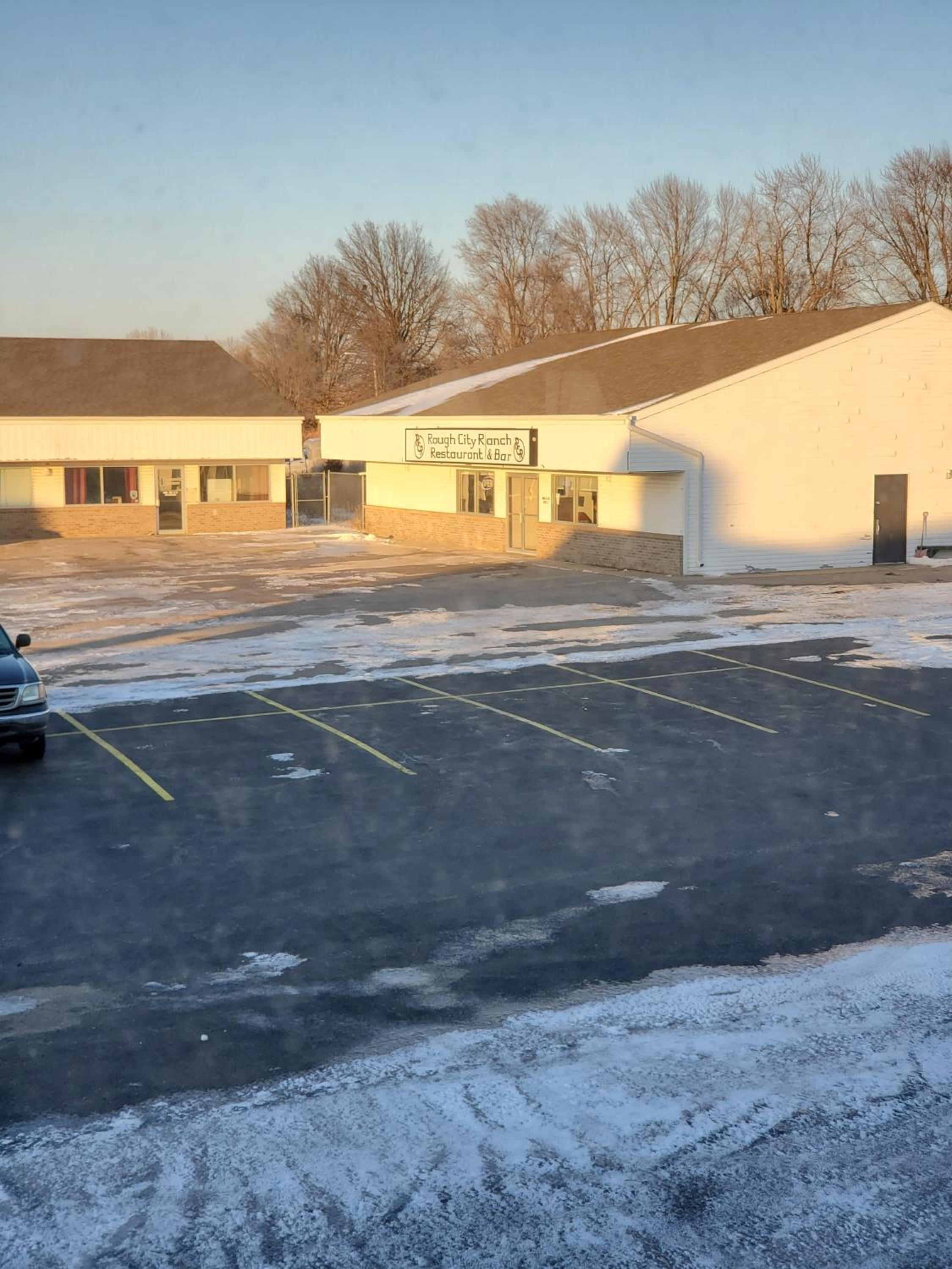 Super 7 Inn Tecumseh - Property Image 35