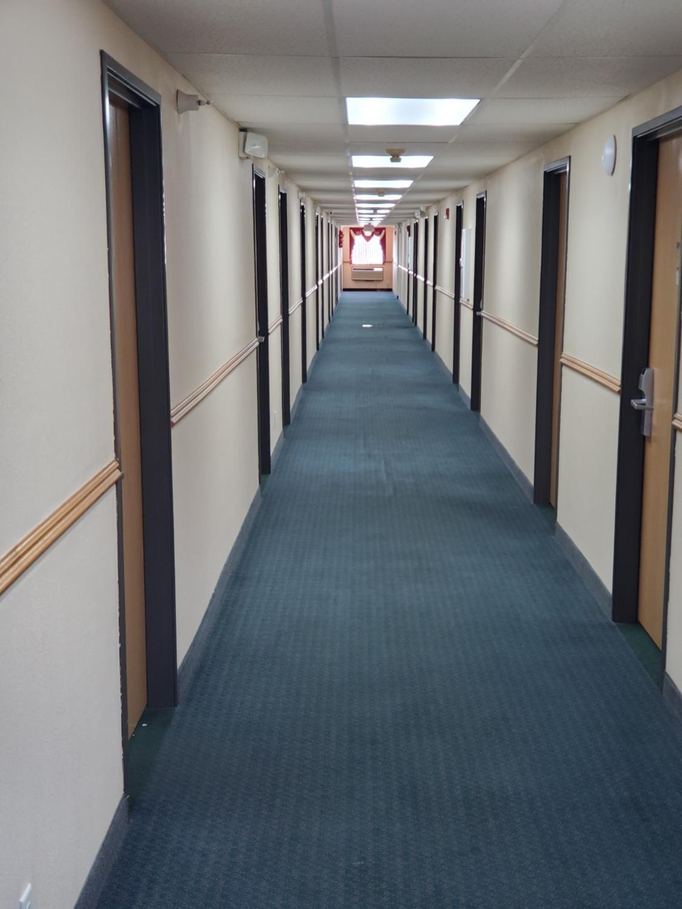 Super 7 Inn Tecumseh - Property Image 34