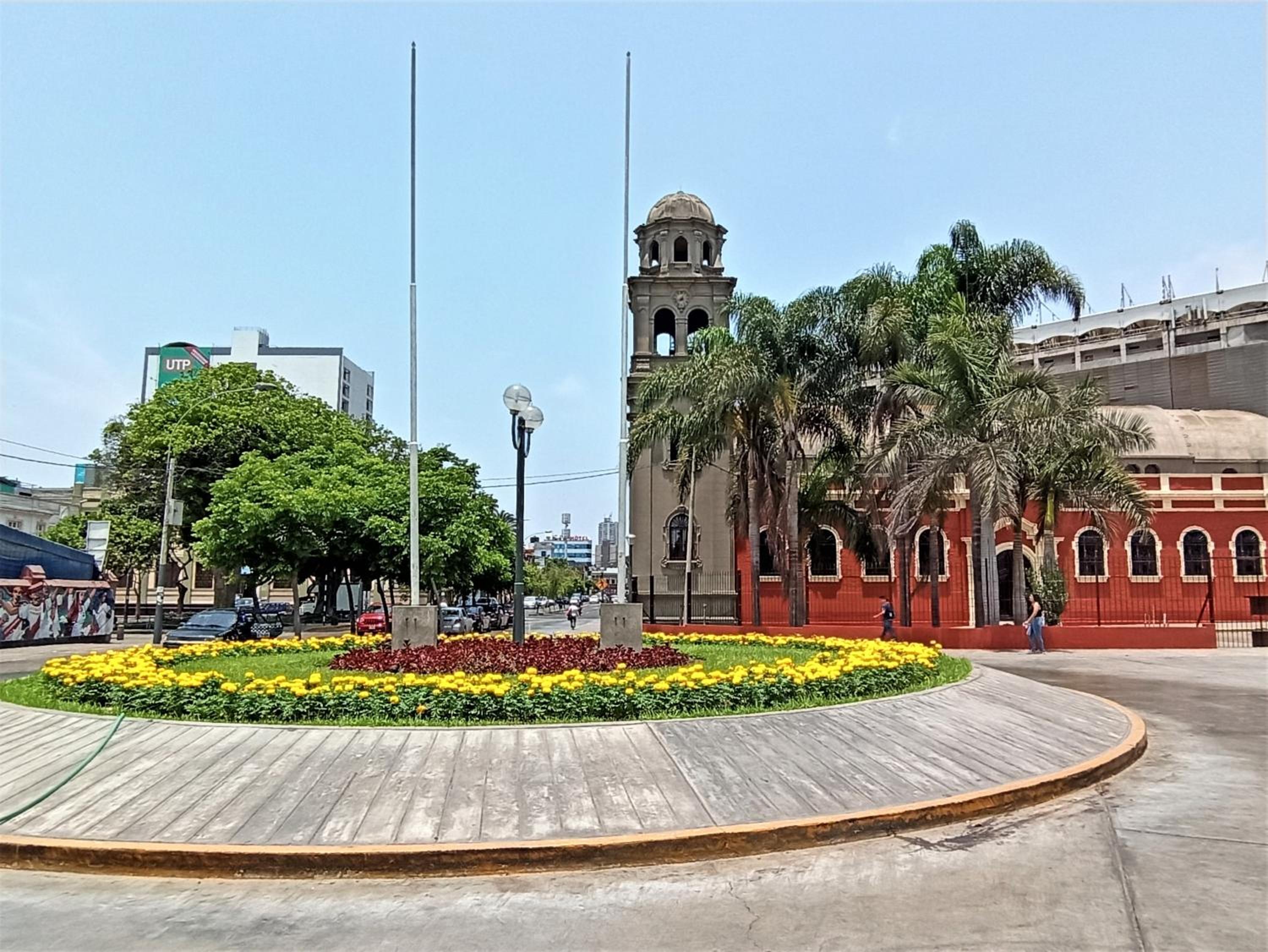 Lima Real Aparts view 3