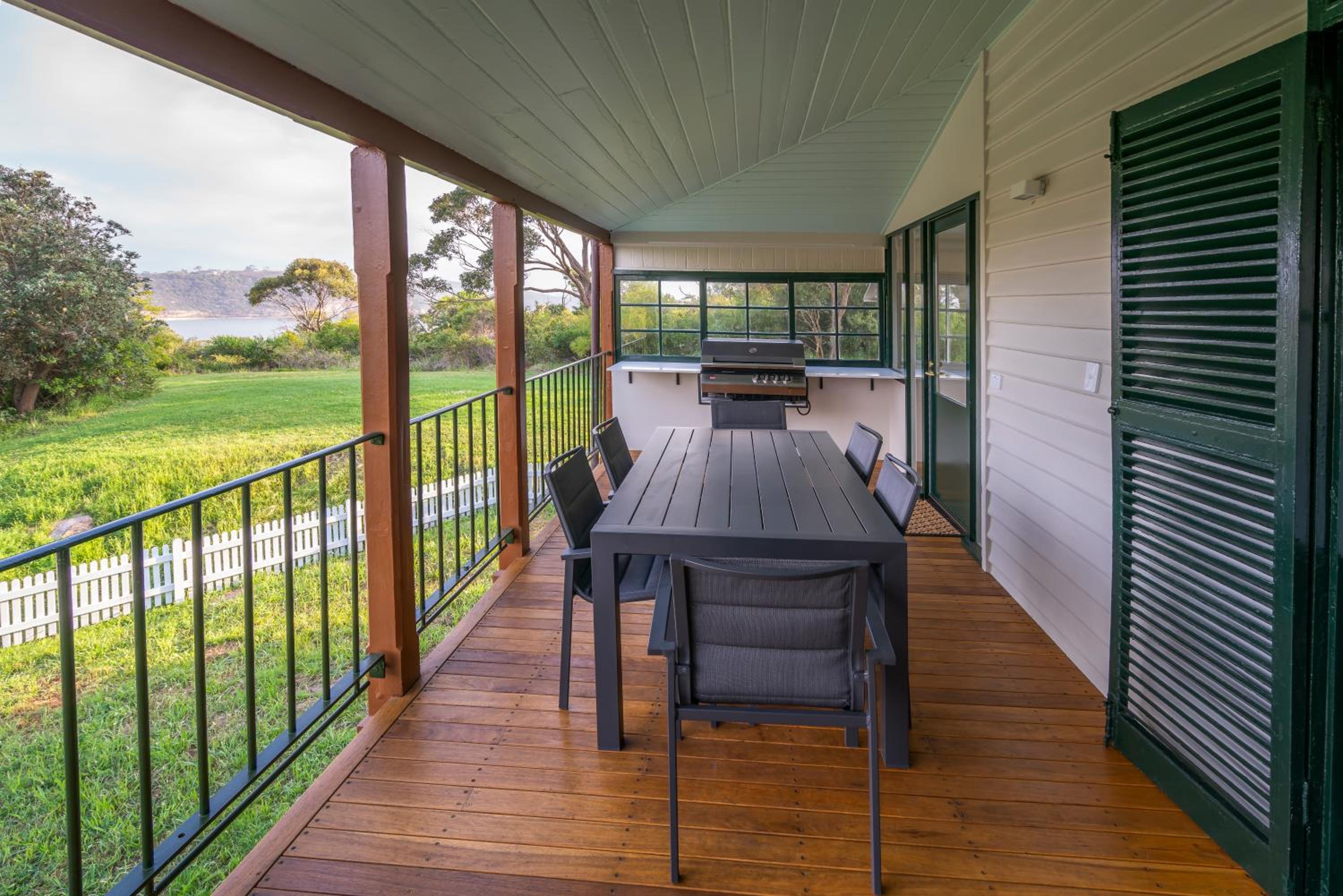 Middle Head Officers Quarters