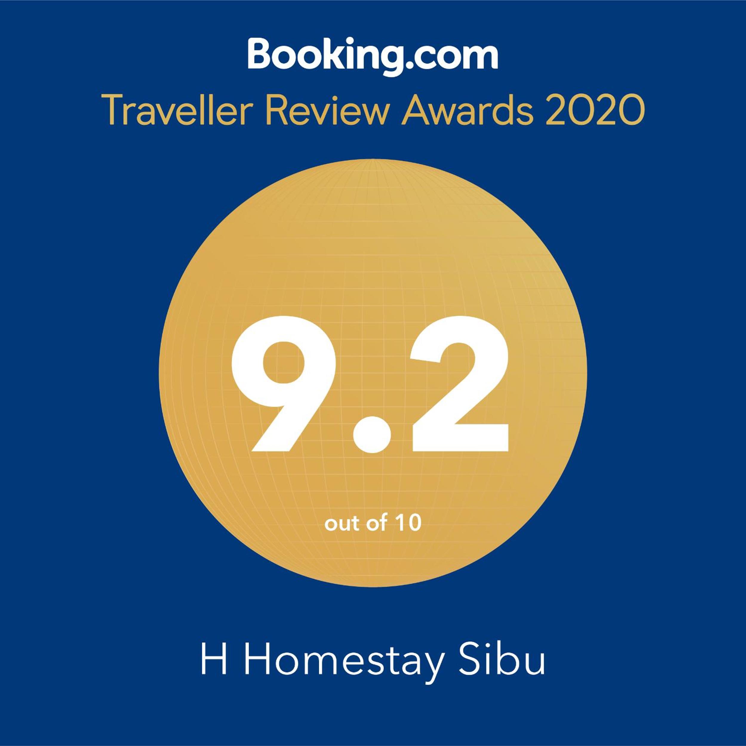 H Homestay Sibu - 1000Mbps 1Gbps Wifi, Astro & Auto Gate Parking Semi Detached House!