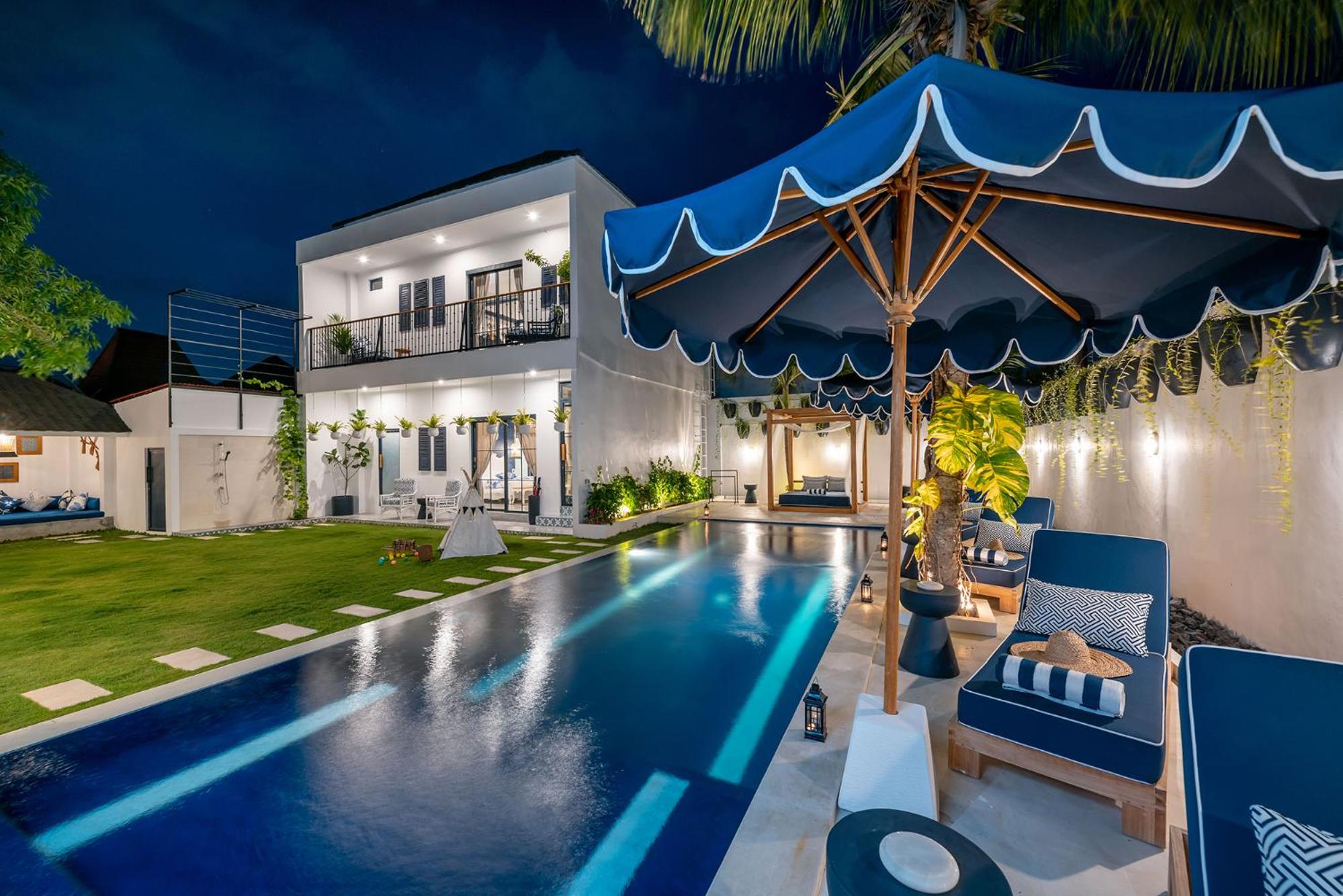 Luxe 5 Bed, Sleeps 10, Butler, Walk to ShopsCafe view 4