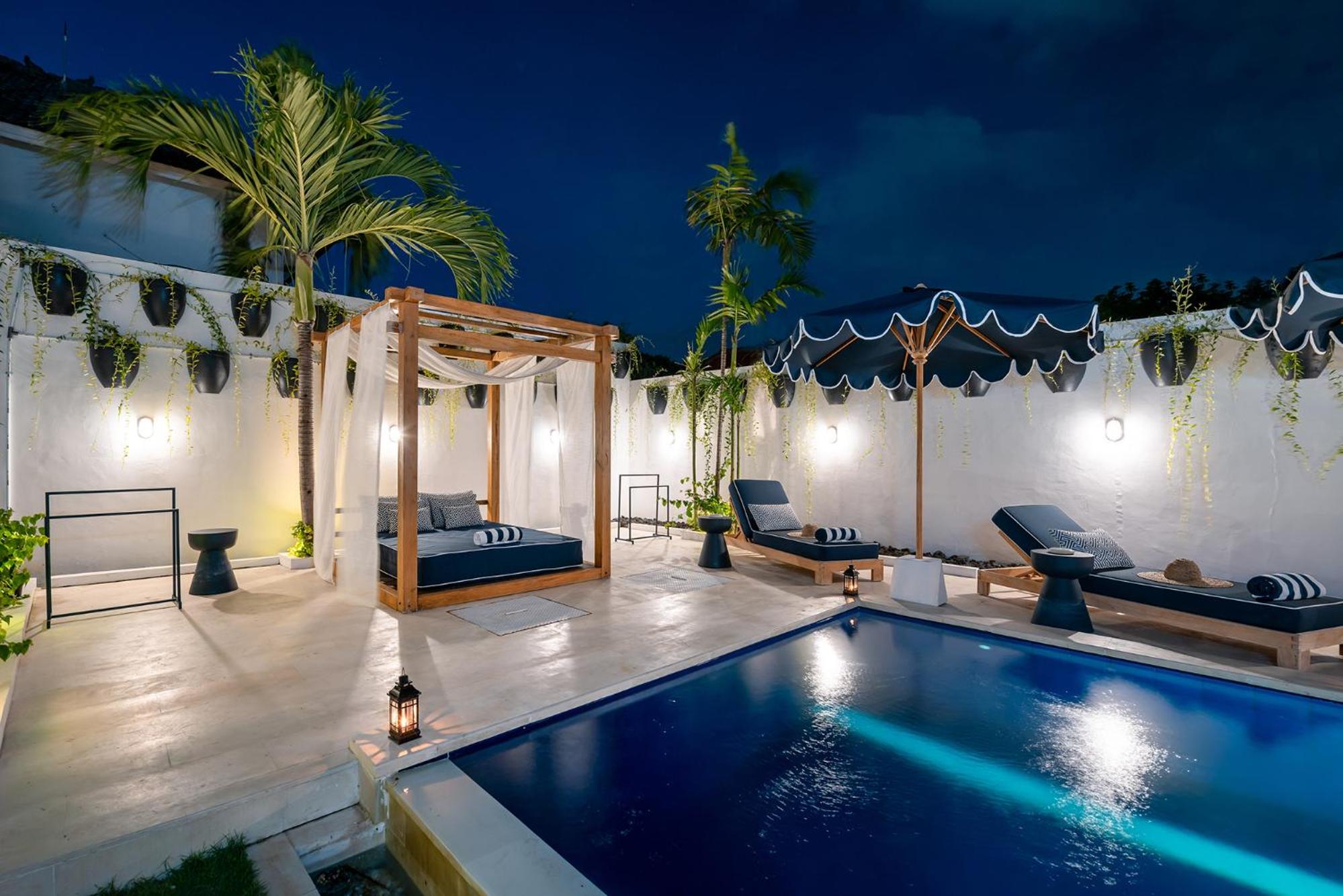 Luxe 5 Bed, Sleeps 10, Butler, Walk to ShopsCafe view 3