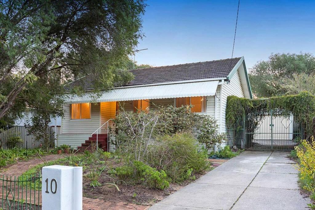 Camellia Cottage - PET FRIENDLY - Kwinana