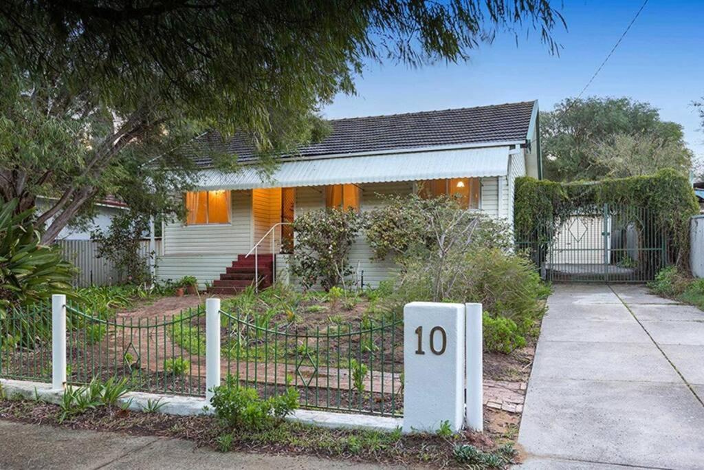 Camellia Cottage - PET FRIENDLY - Kwinana