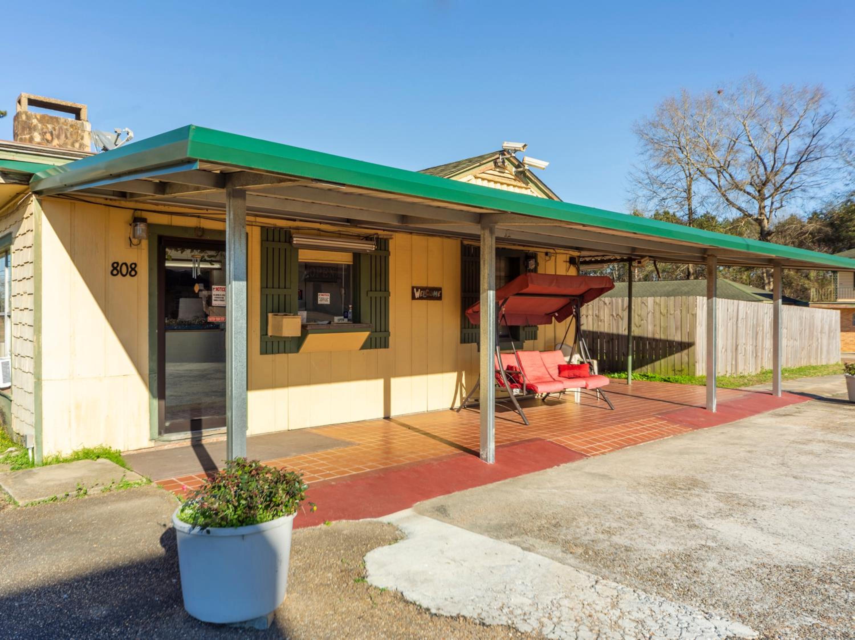 Miscellaneous Market Vacations - OYO Hotel Brookhaven MS Hwy 51 North - Property Image 3