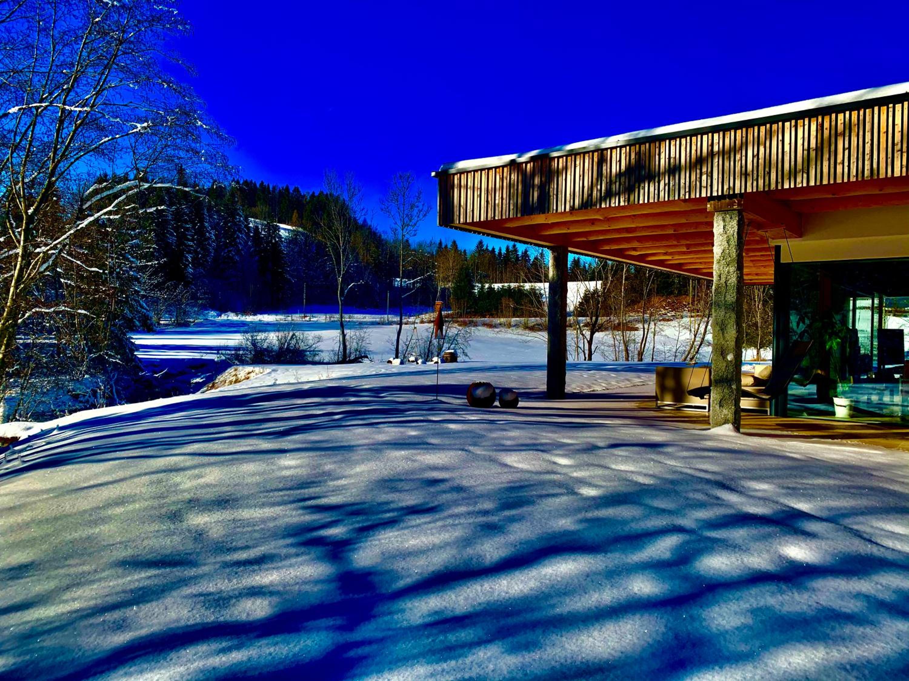 Ferienhaus am See mit Sauna und Whirlpool view 2