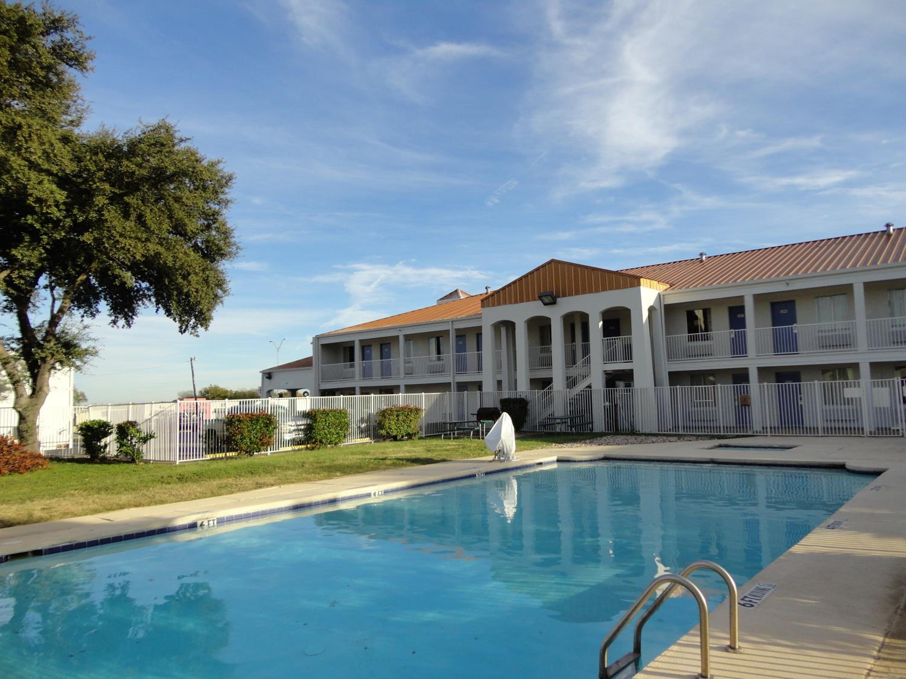 Motel 6-Round Rock, TX view 2
