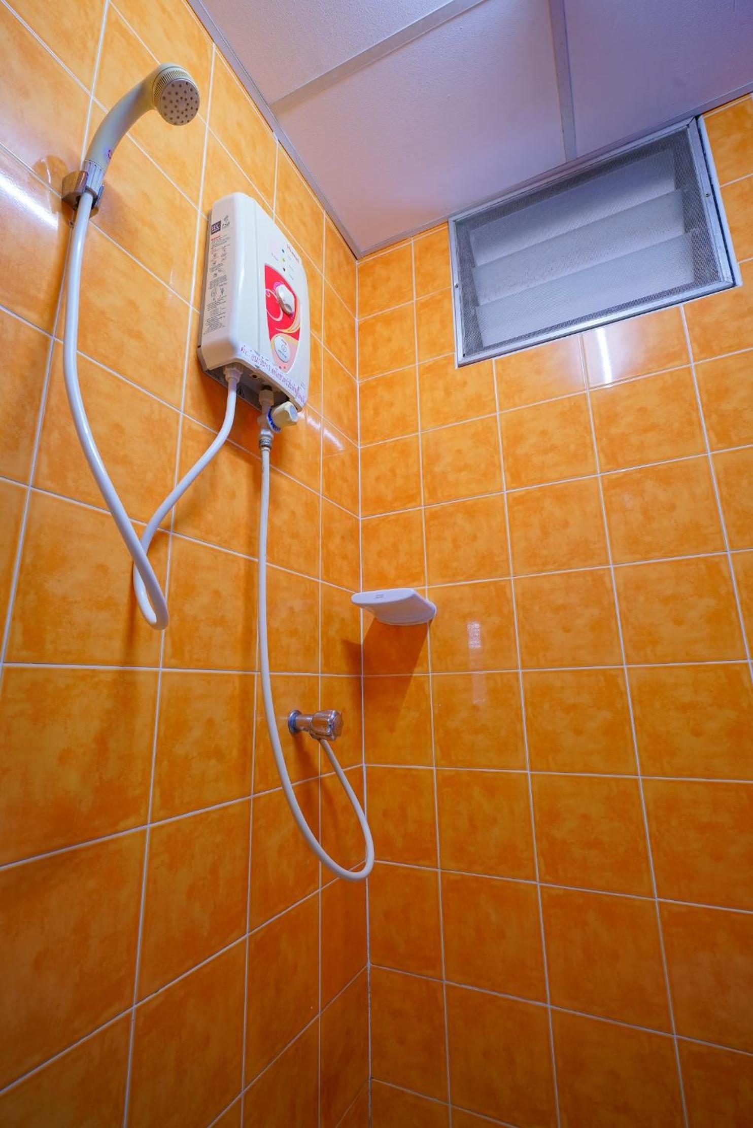 Vintage Studio Petch Tower Apartments Thonglor Ekkamai view 2