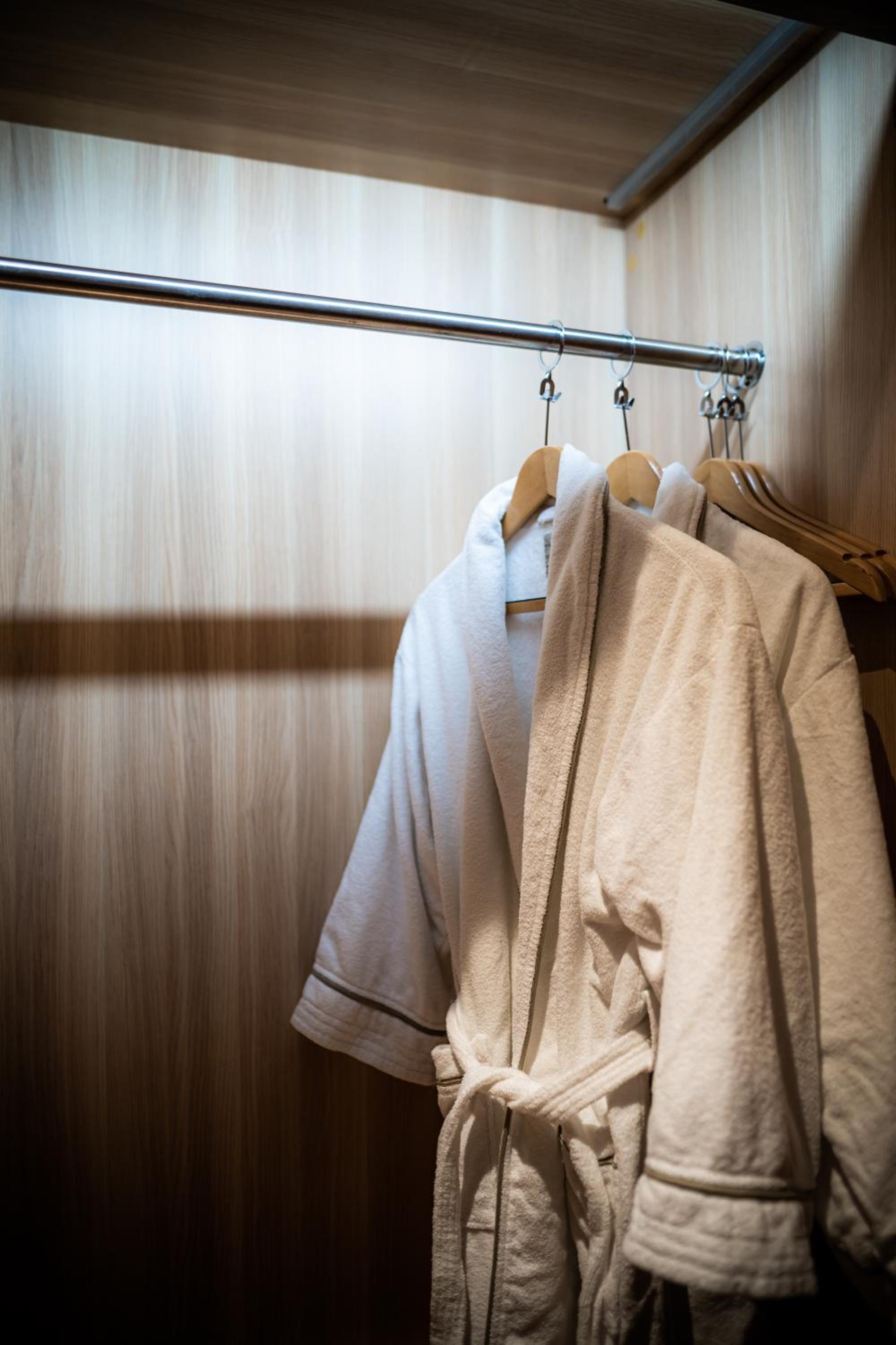 Warwick Vacations - The Warwickshire Hotel and Country Club - Property Image 3
