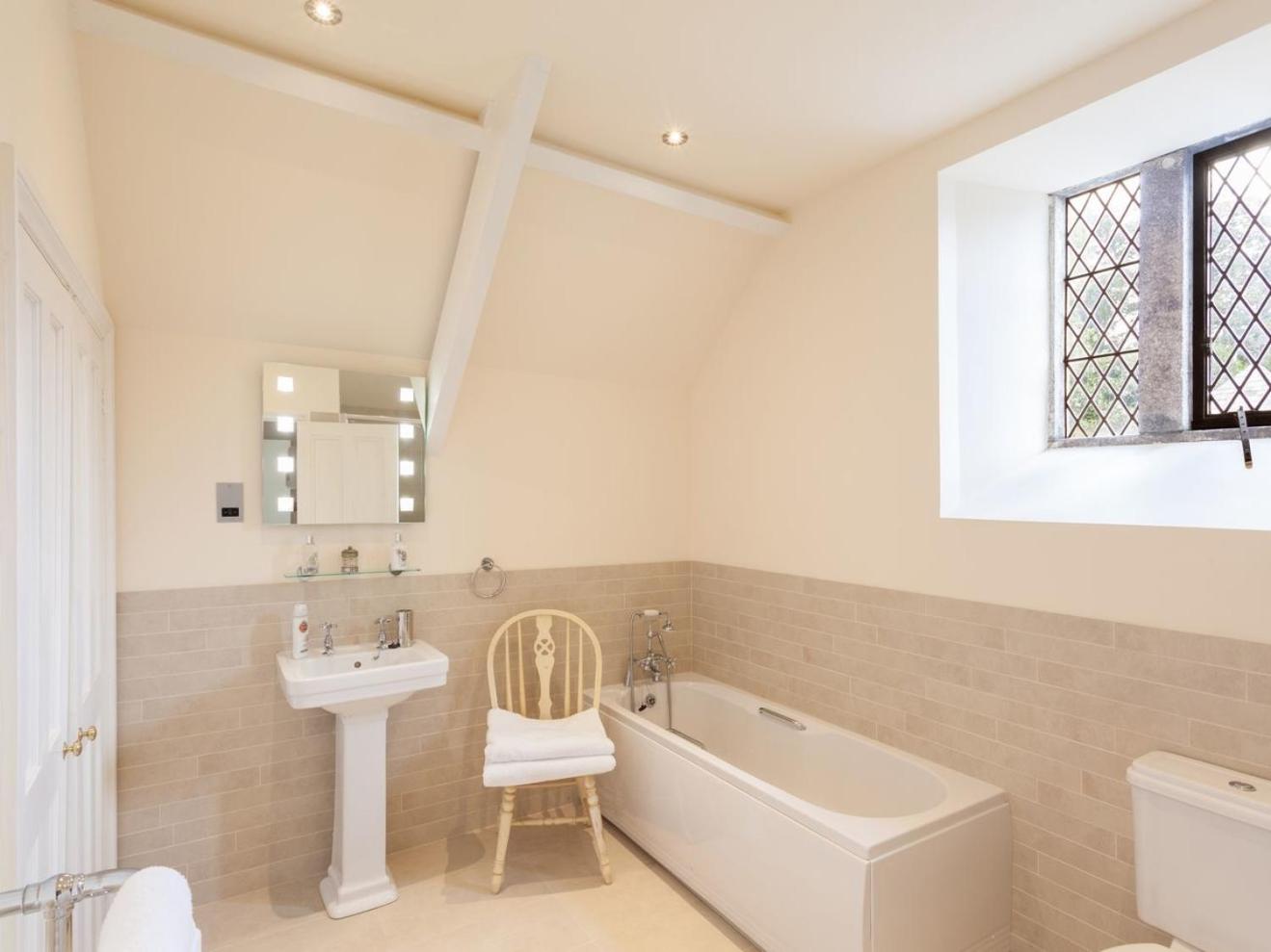 Great Bidlake Manor
